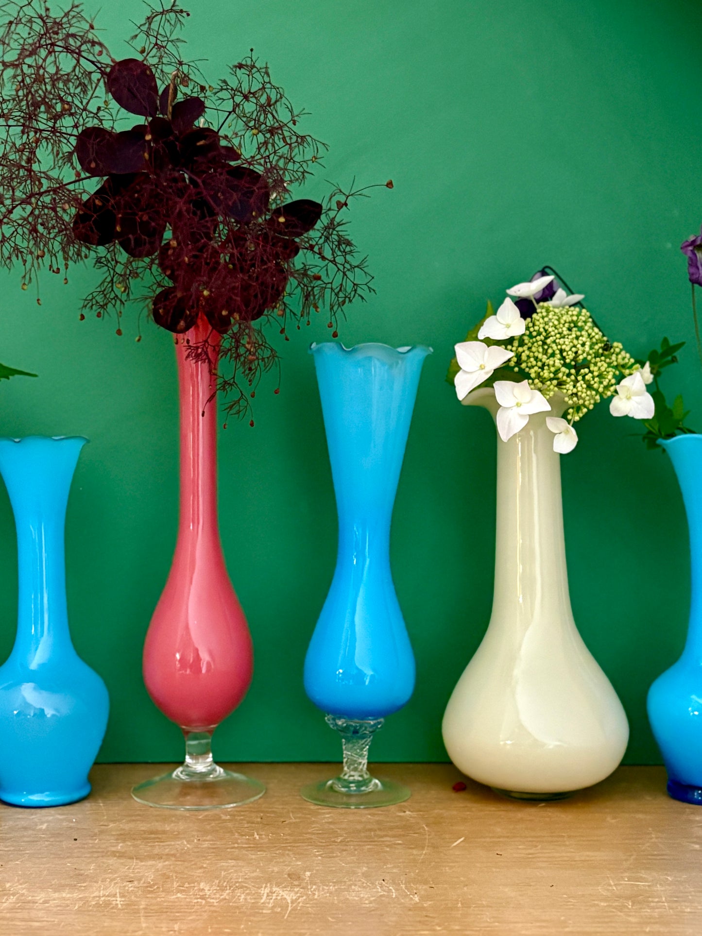 Lot de 7 vases/soliflores vintage en opaline
