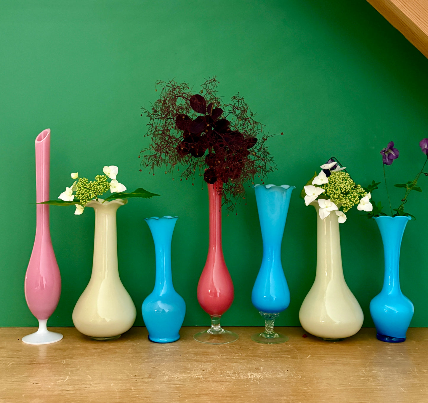 Lot de 7 vases/soliflores vintage en opaline