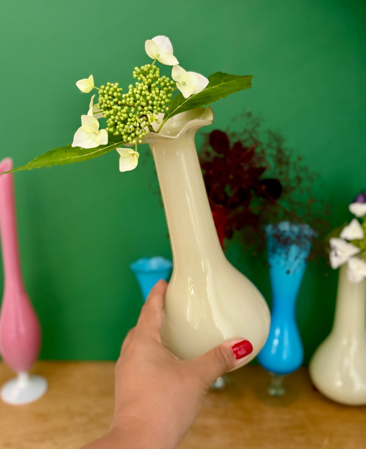 Lot de 7 vases/soliflores vintage en opaline