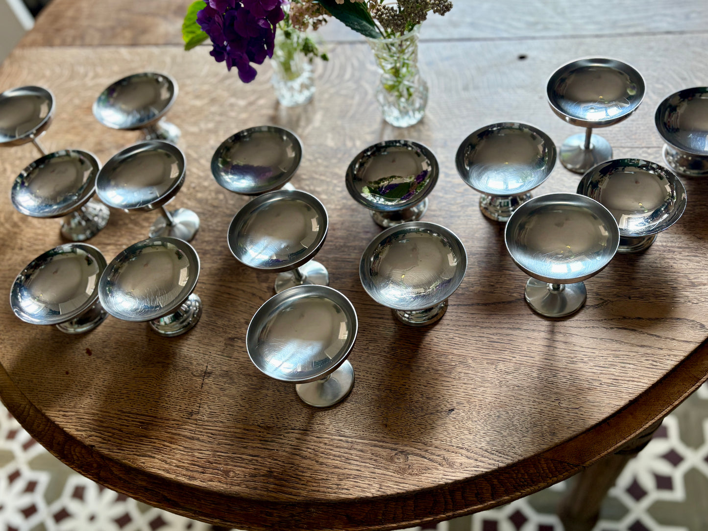 Lot de 16 coupes à dessert vintage en inox