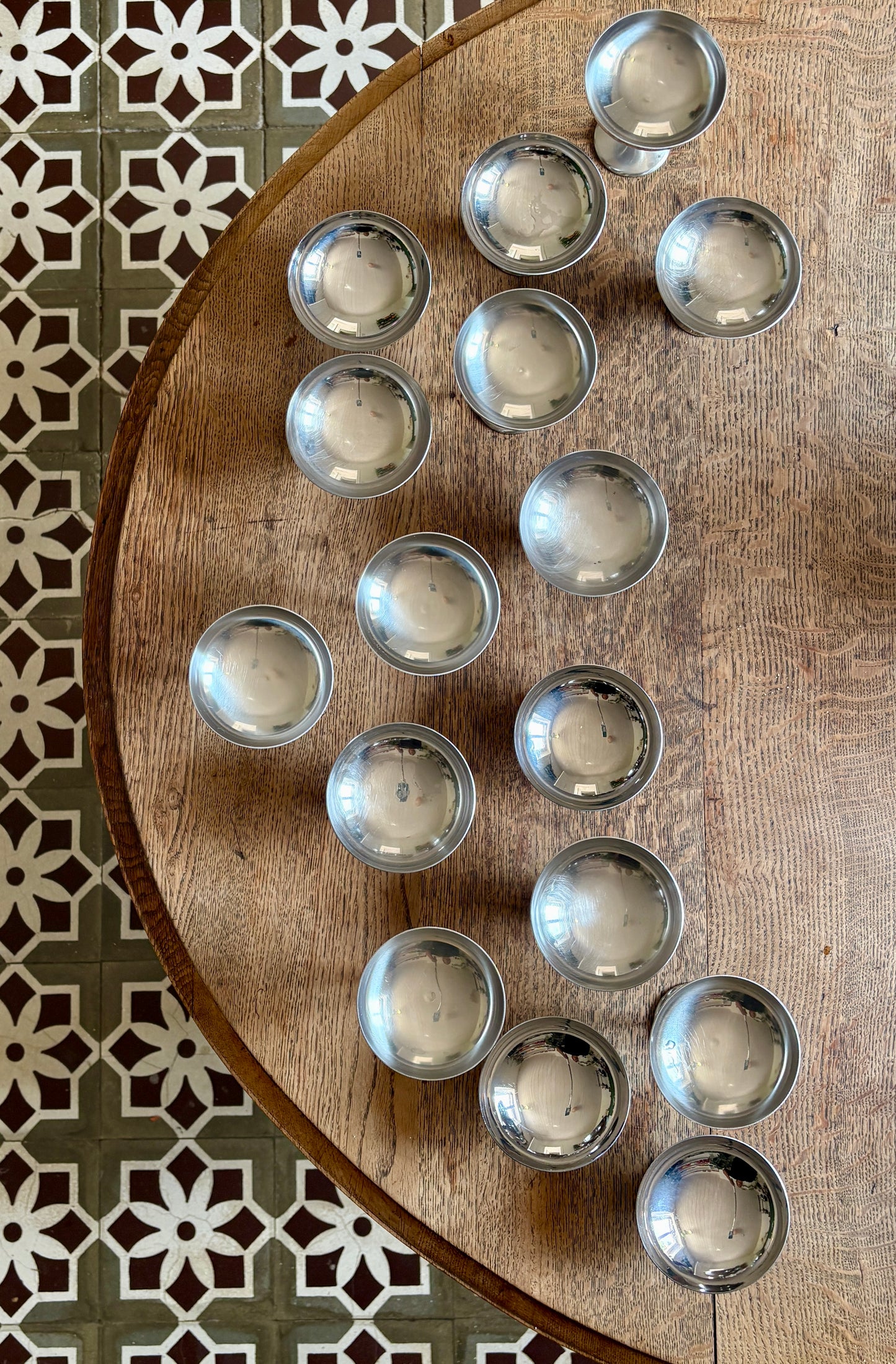 Lot de 16 coupes à dessert vintage en inox