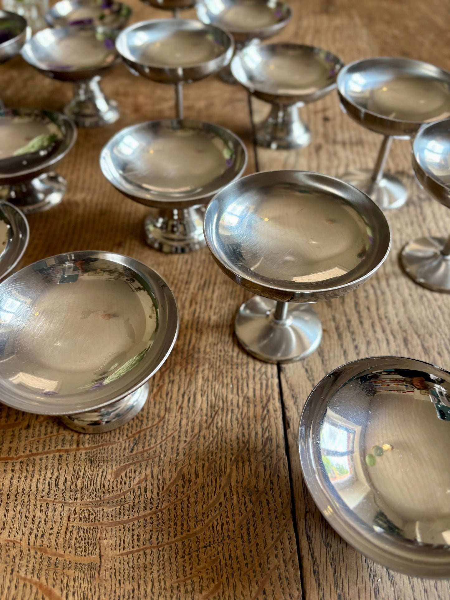 Lot de 16 coupes à dessert vintage en inox