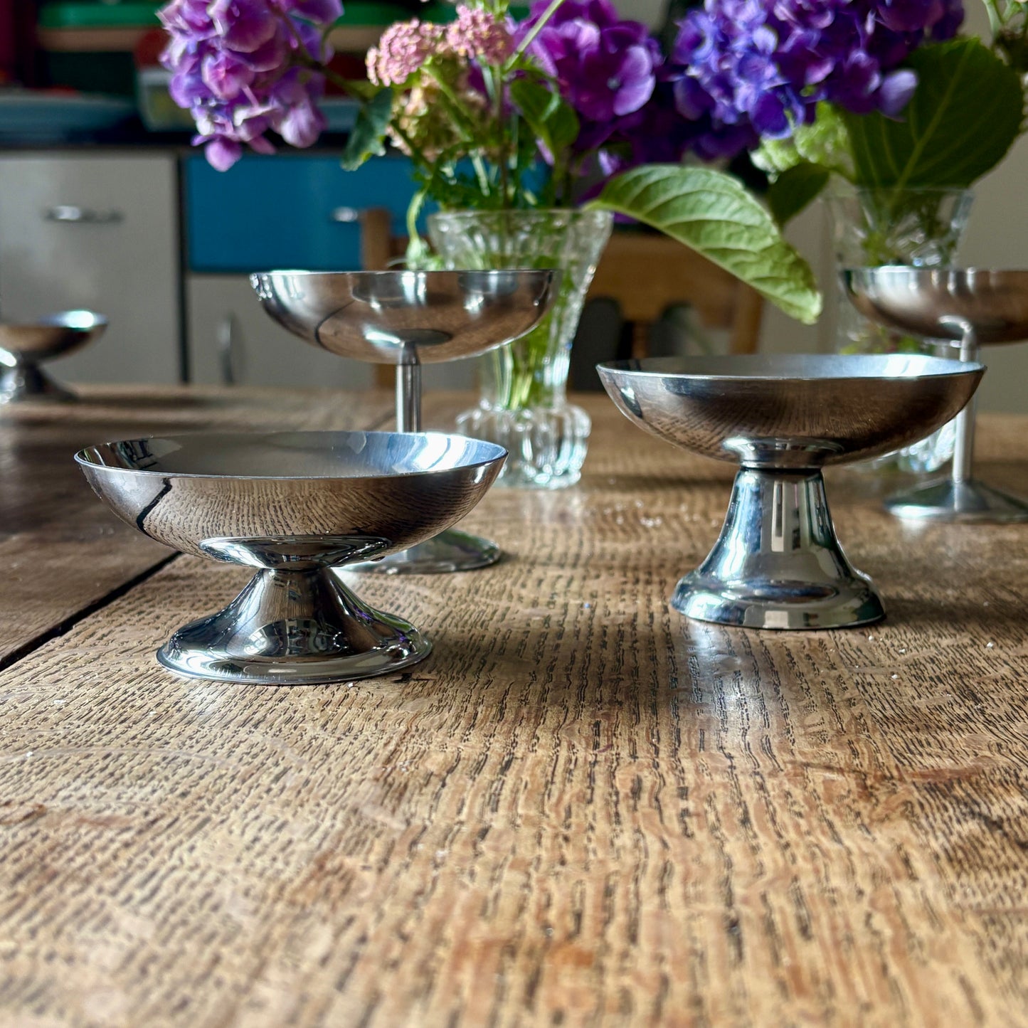 Lot de 16 coupes à dessert vintage en inox