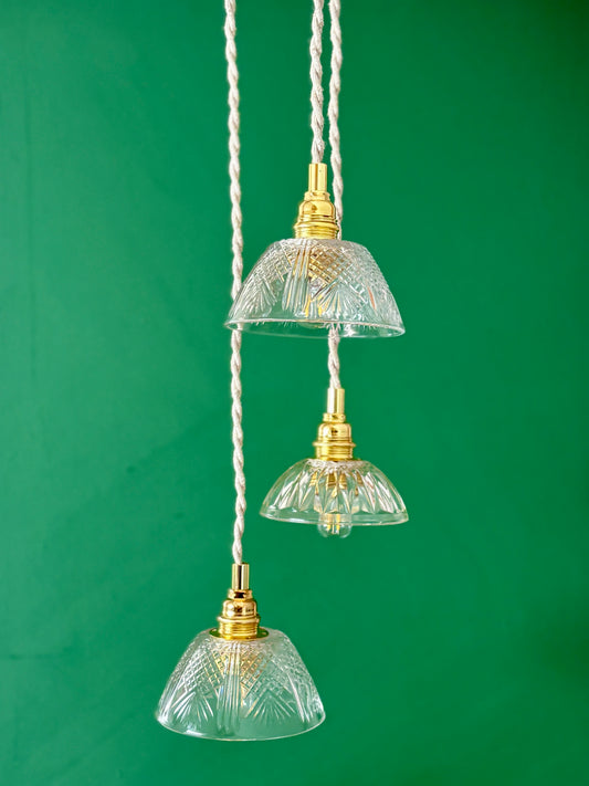 Suspension triple abat-jour vintage en verre ciselé - collection vaisselle