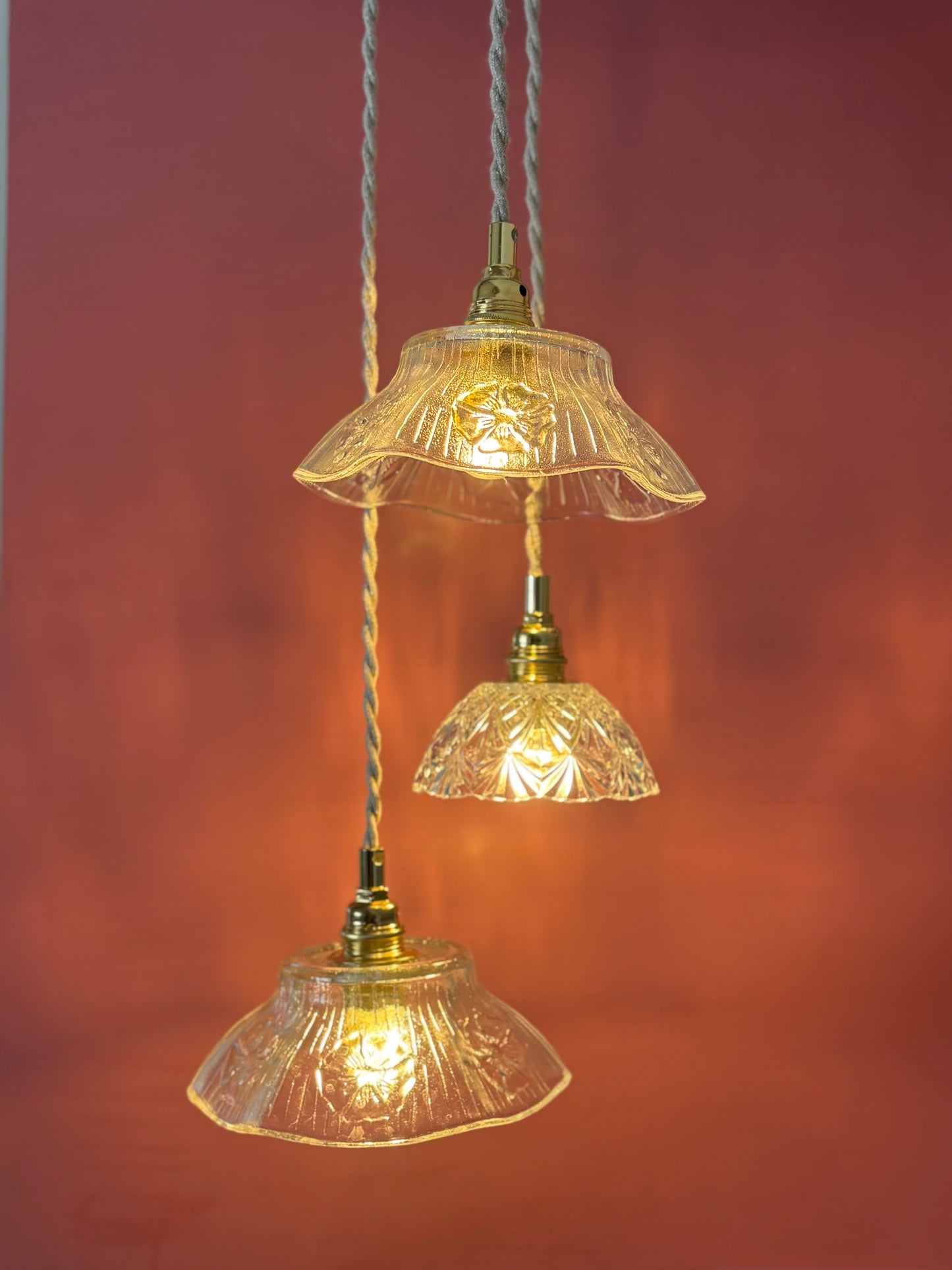 Suspension triple abat-jour vintage en verre - collection vaisselle