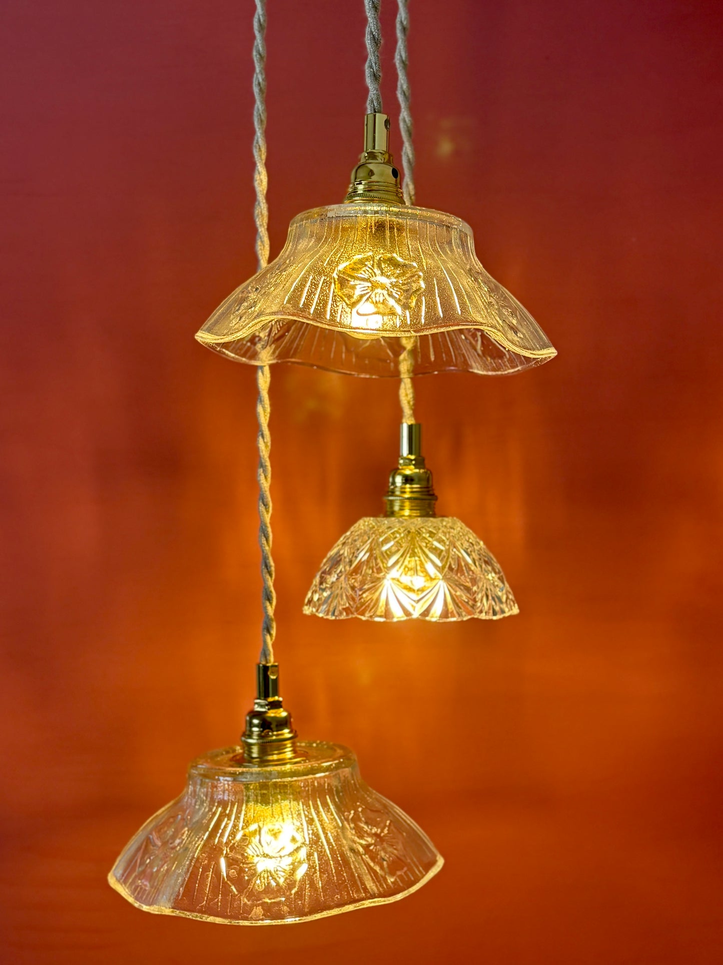 Suspension triple abat-jour vintage en verre - collection vaisselle