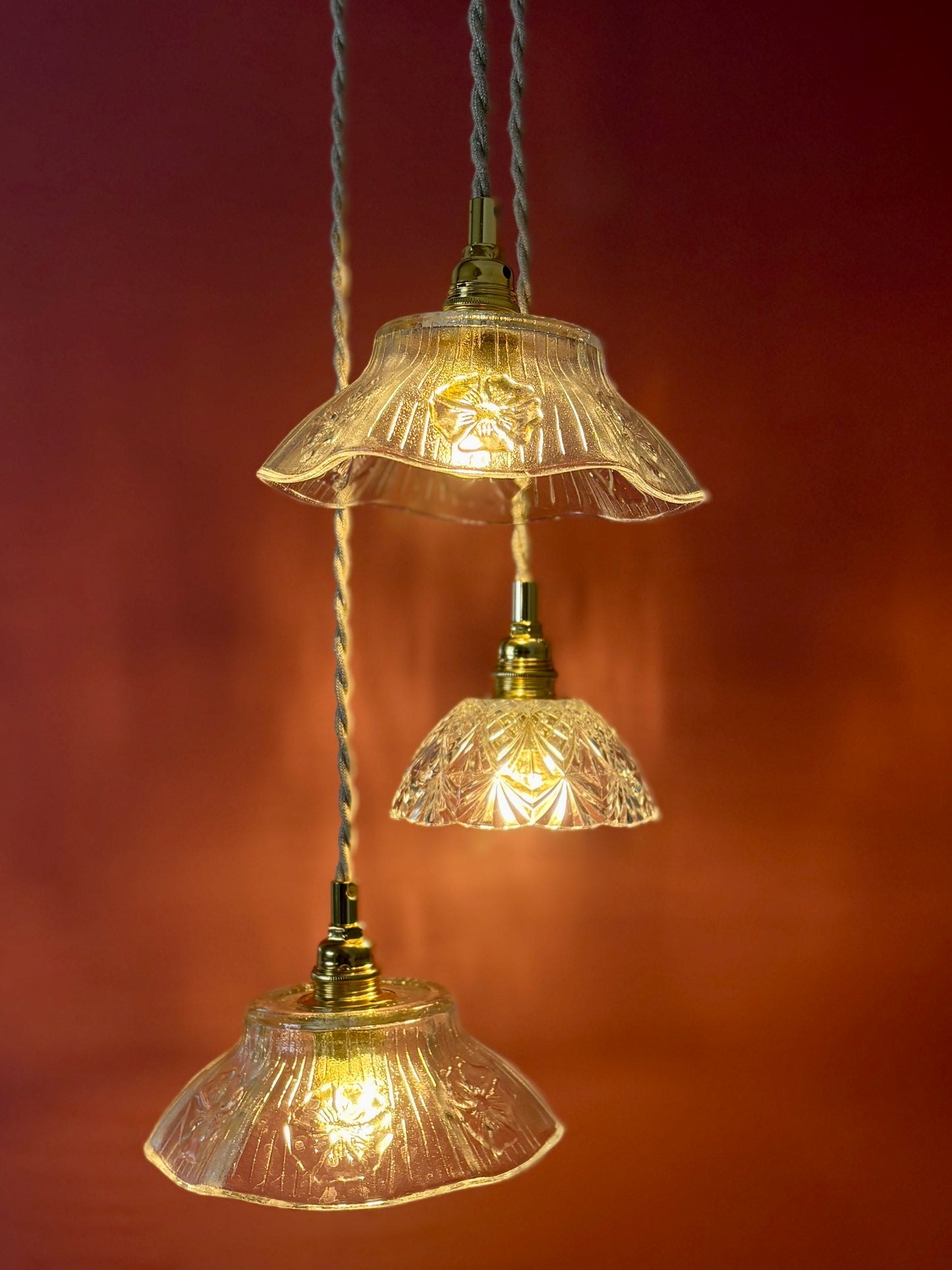 Suspension triple abat-jour vintage en verre - collection vaisselle