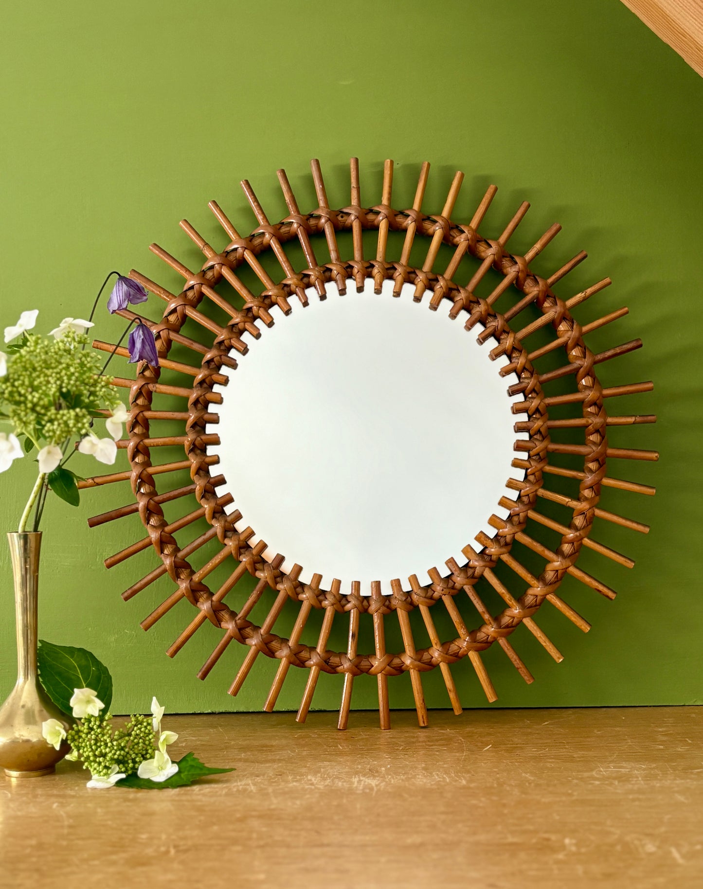 Miroir soleil vintage en rotin