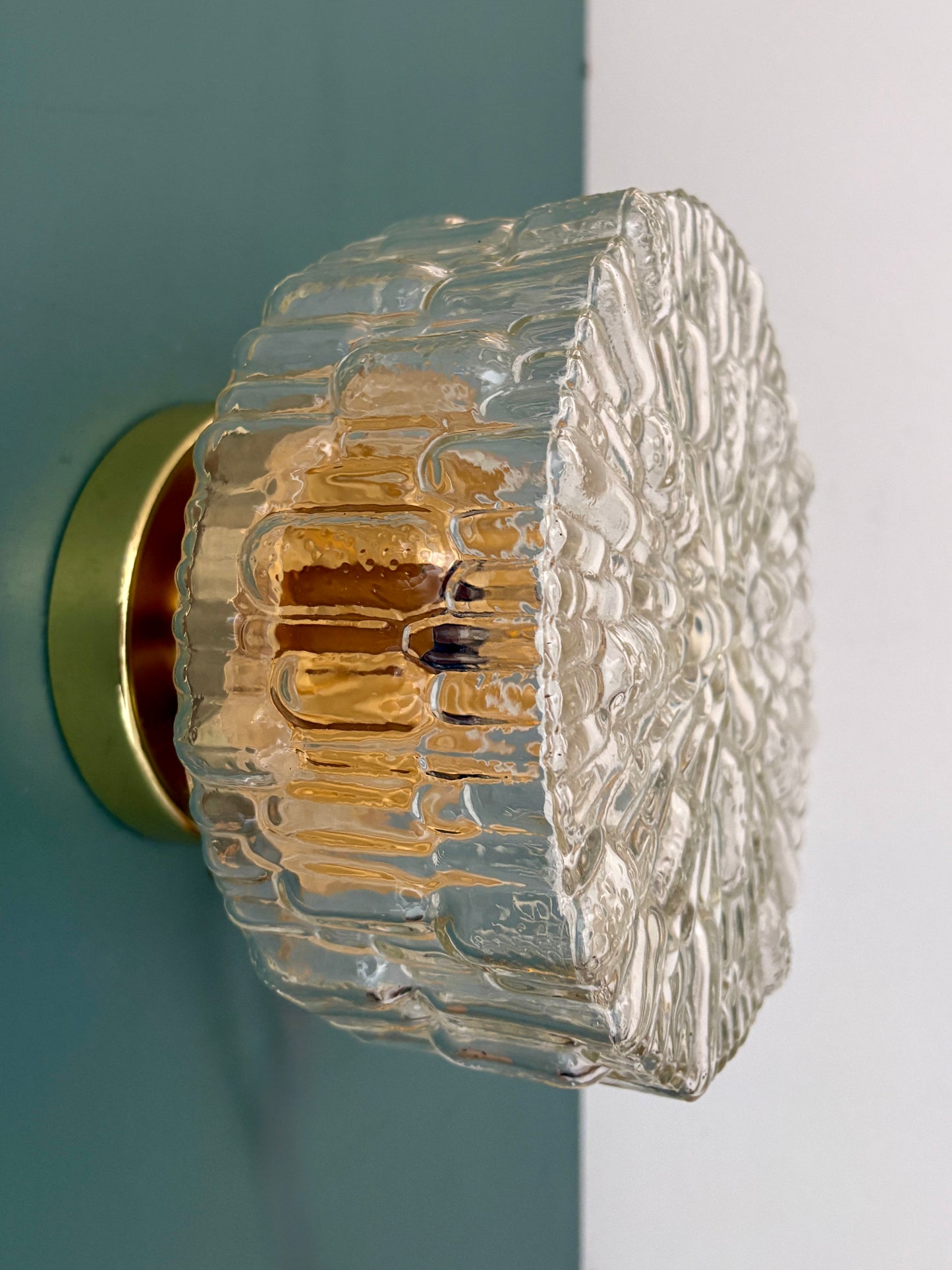 Applique ou plafonnier globe vintage en verre moulé (AX1)