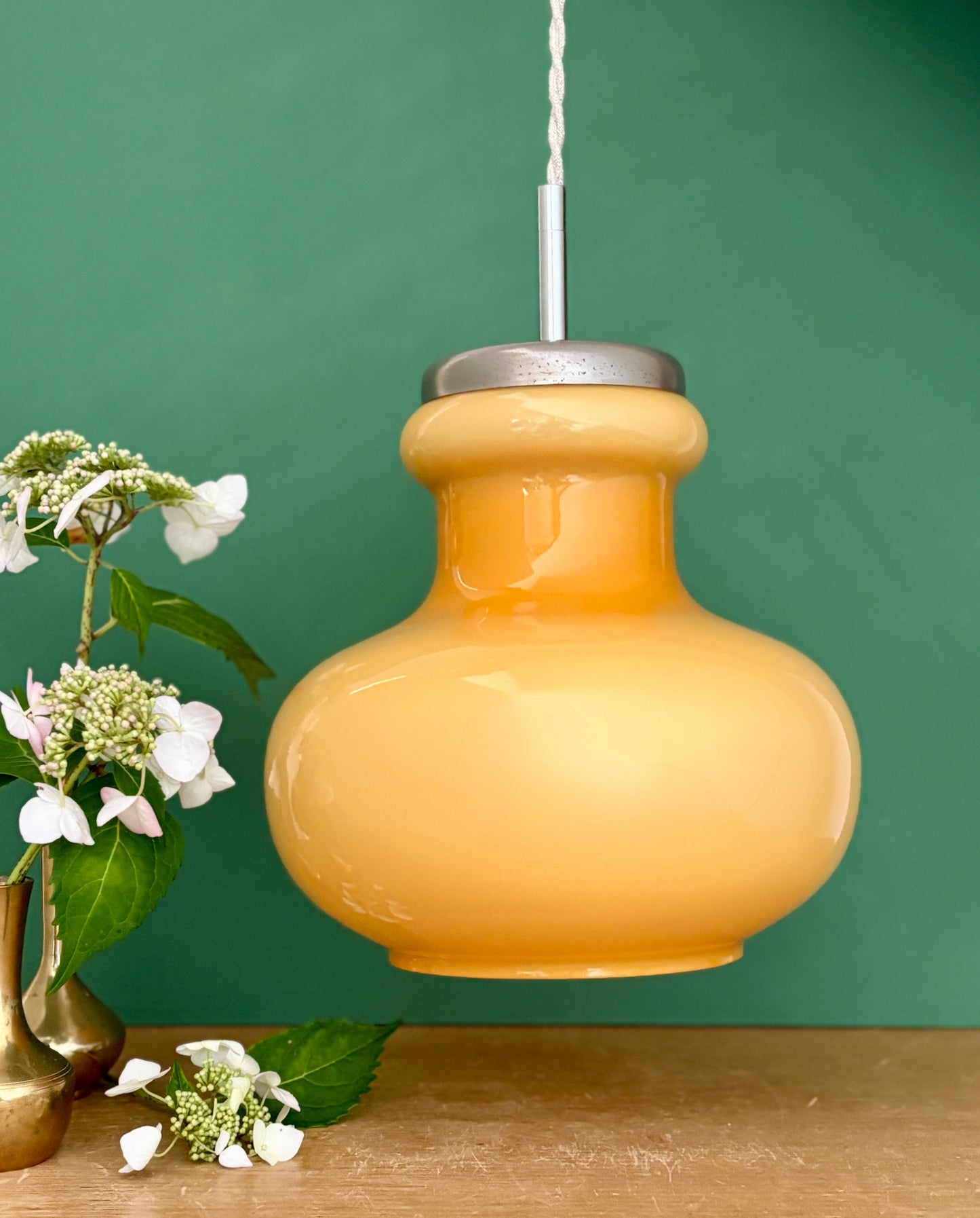 Suspension globe vintage en opaline orange