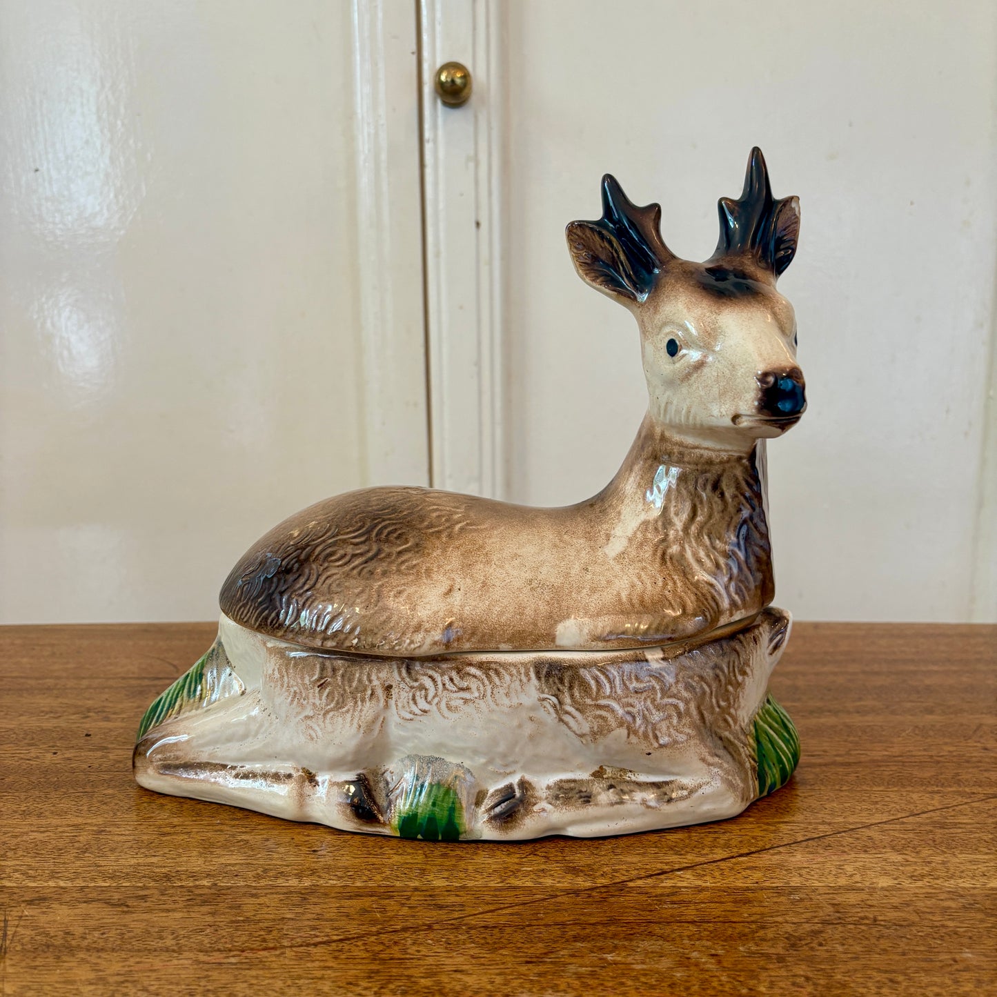 Ancienne terrine Caugant en céramique en forme de biche