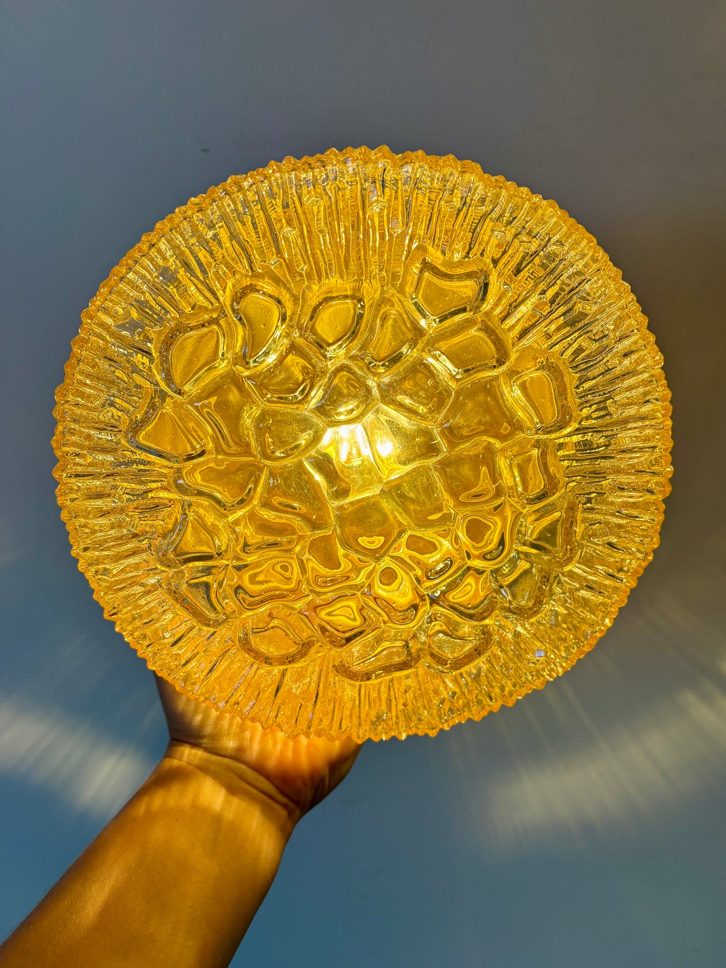 Applique/plafonnier globe vintage en verre ambré (AX7)