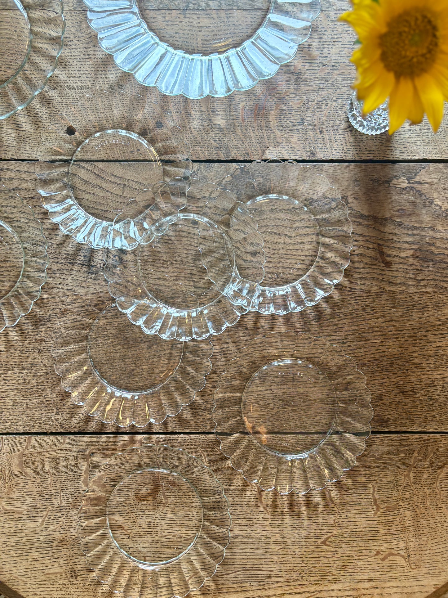 Service à dessert vintage en verre transparent