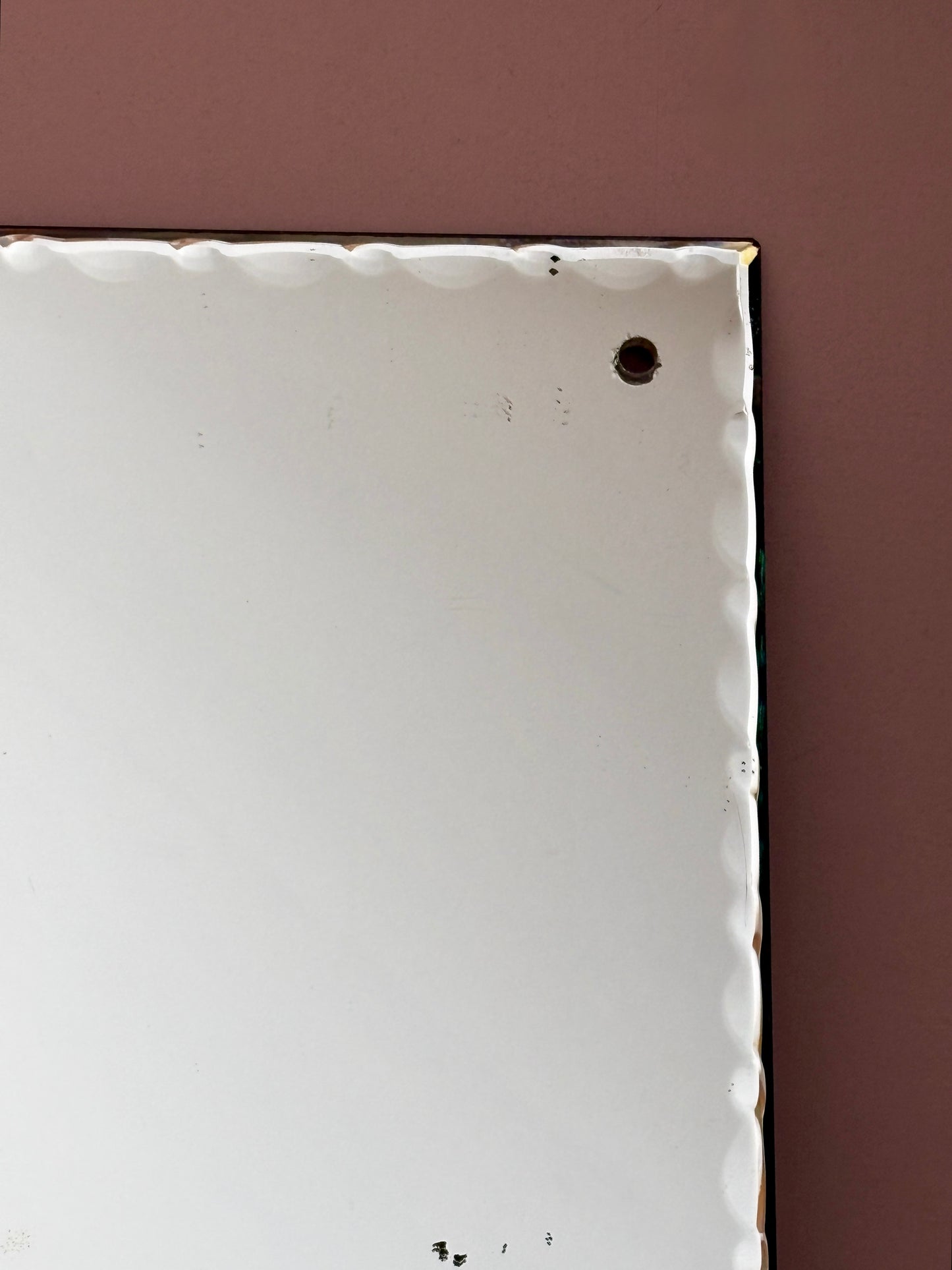 Ancien miroir biseauté percé