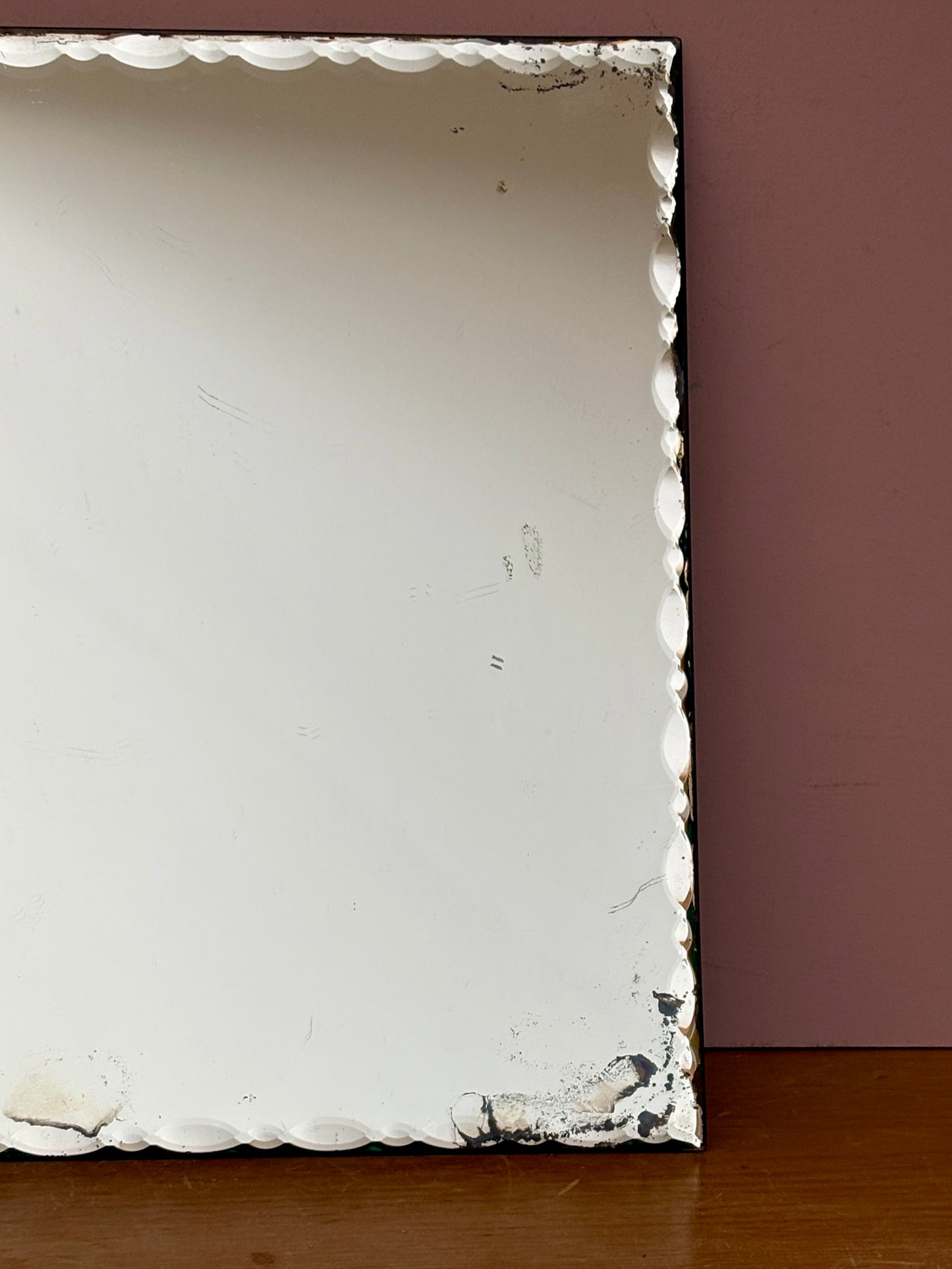 Miroir ancien au bords biseautés
