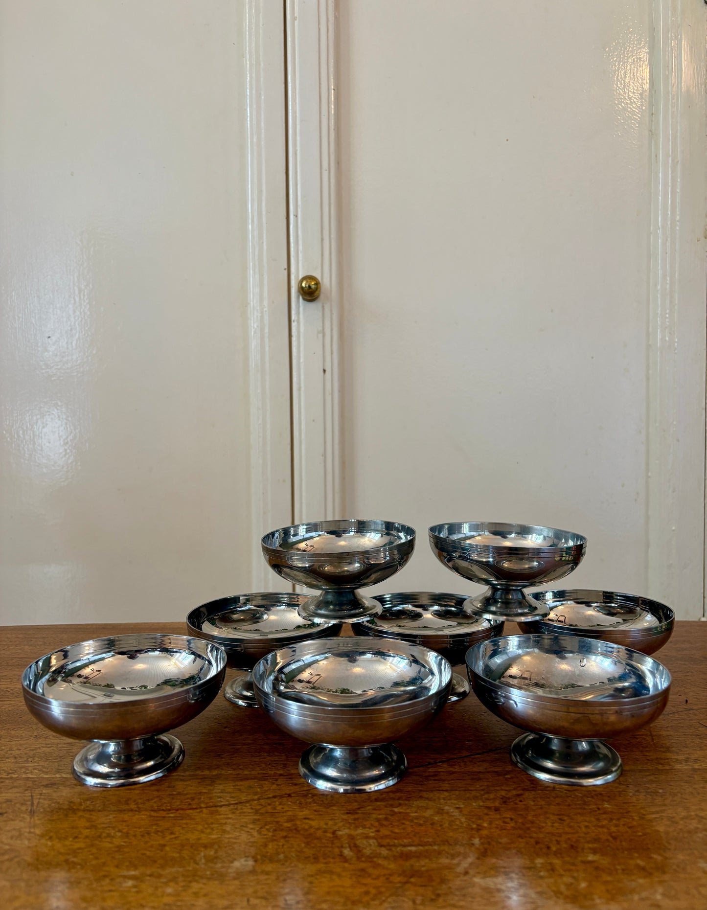 Lot de 8 coupes vintage en inox