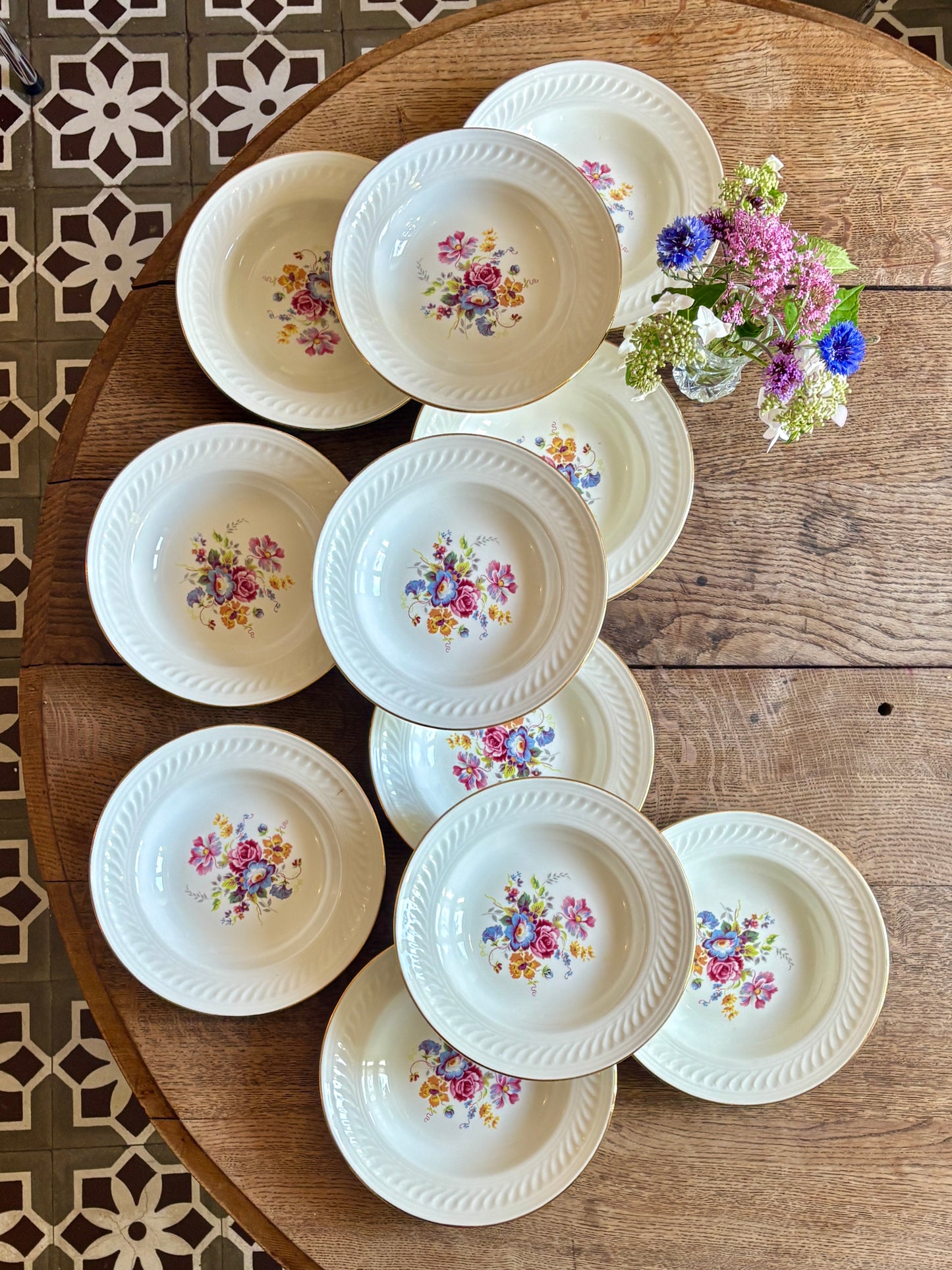 Lot de 11 assiettes creuses vintage - Modèle fleurette de Gien