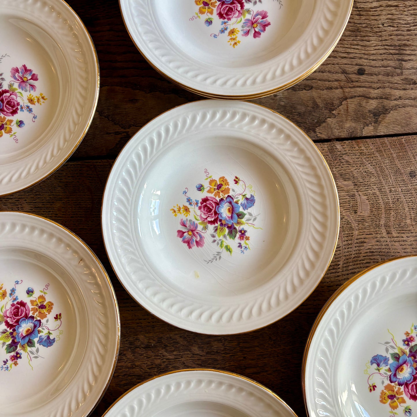 Lot de 11 assiettes creuses vintage - Modèle fleurette de Gien