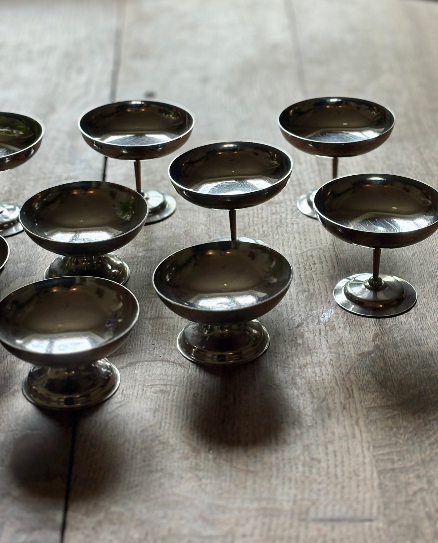 Lot de 9 coupes à dessert vintage en inox argenté