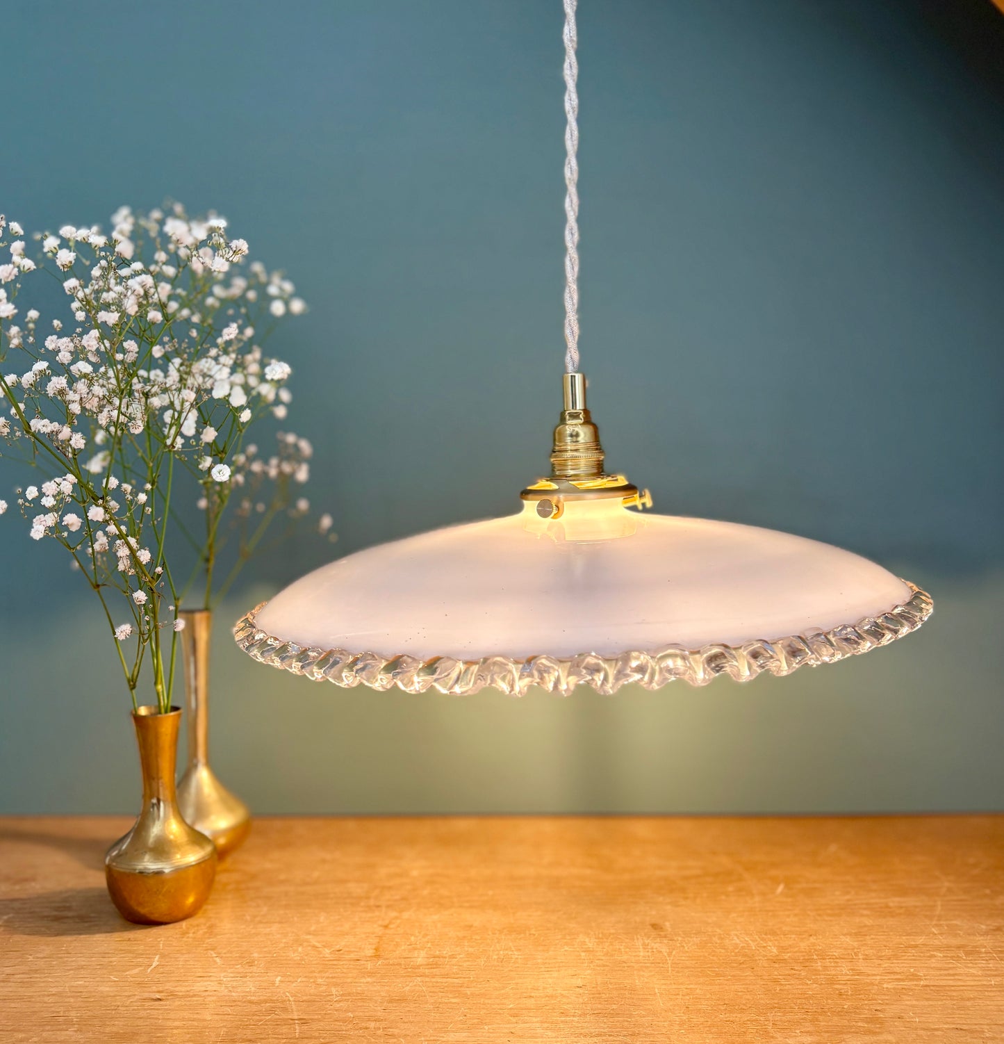 Suspension abat-jour vintage en opaline XXL