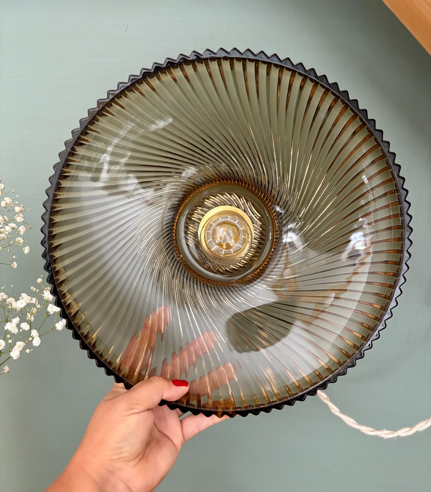 Suspension abat-jour vintage en verre moulé ambré - collection vaisselle -