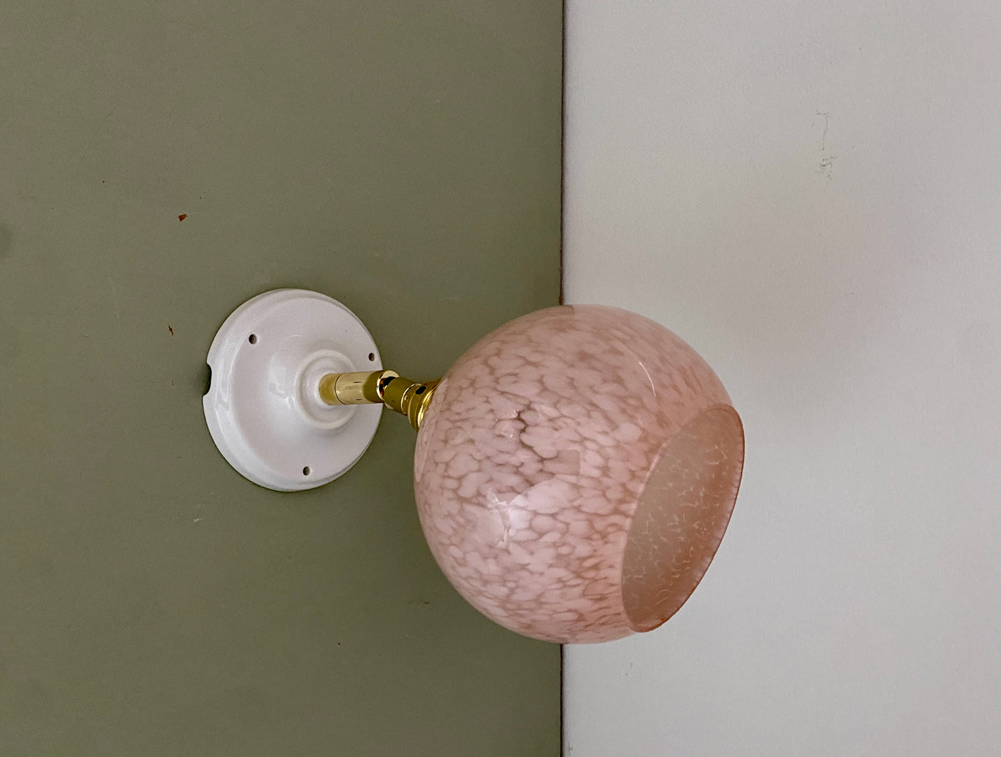 Applique tulipe vintage en verre de clichy rose