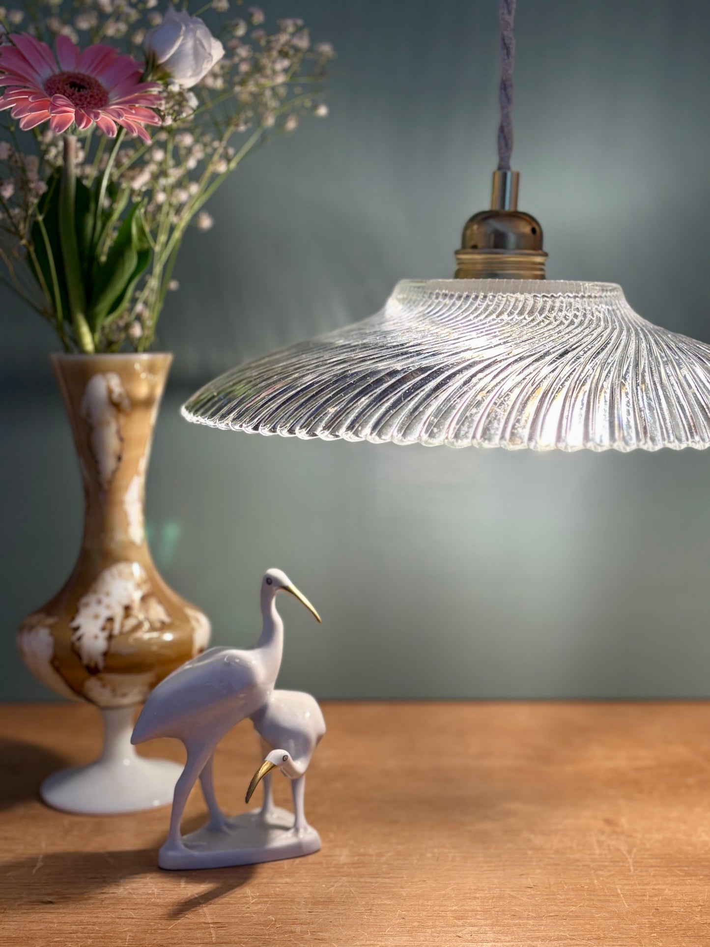 Suspension abat-jour vintage en verre moulé strié - collection vaisselle -