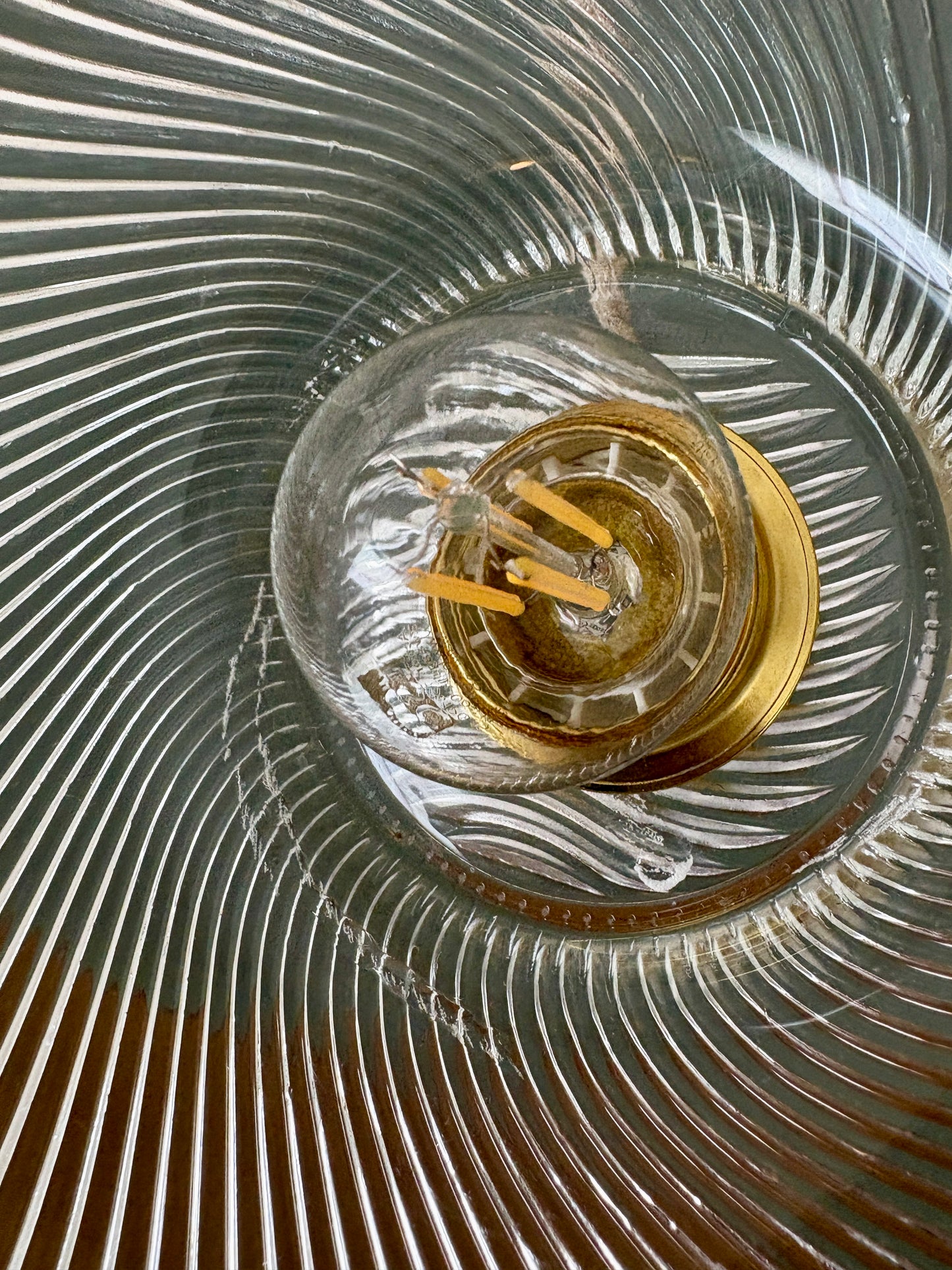 Suspension abat-jour vintage en verre moulé strié - collection vaisselle -