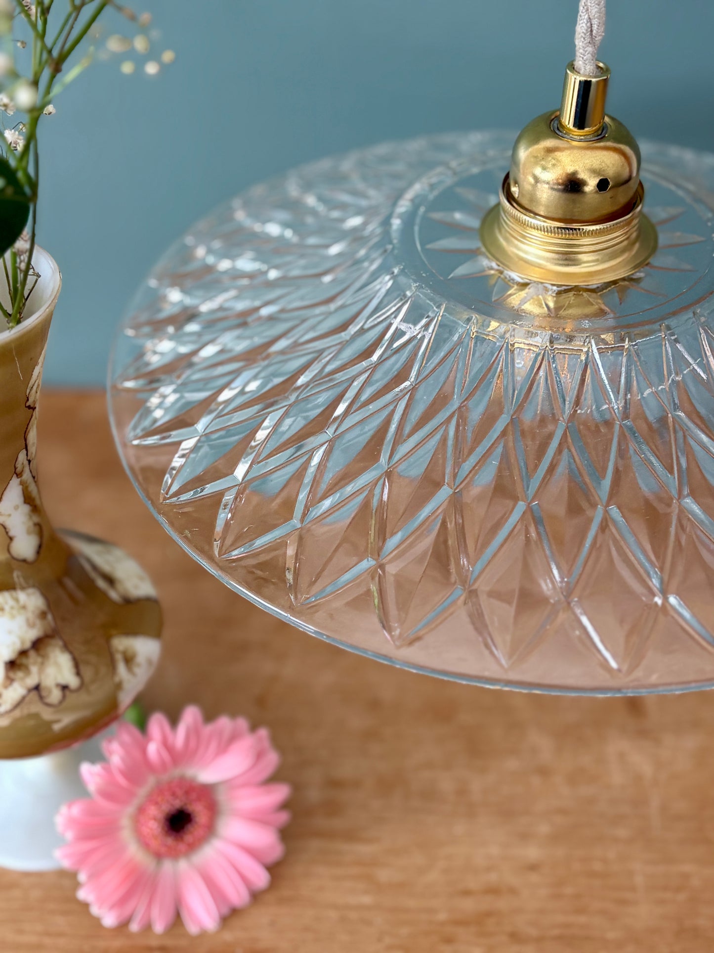 Suspension abat-jour vintage en verre moulé - collection vaisselle -