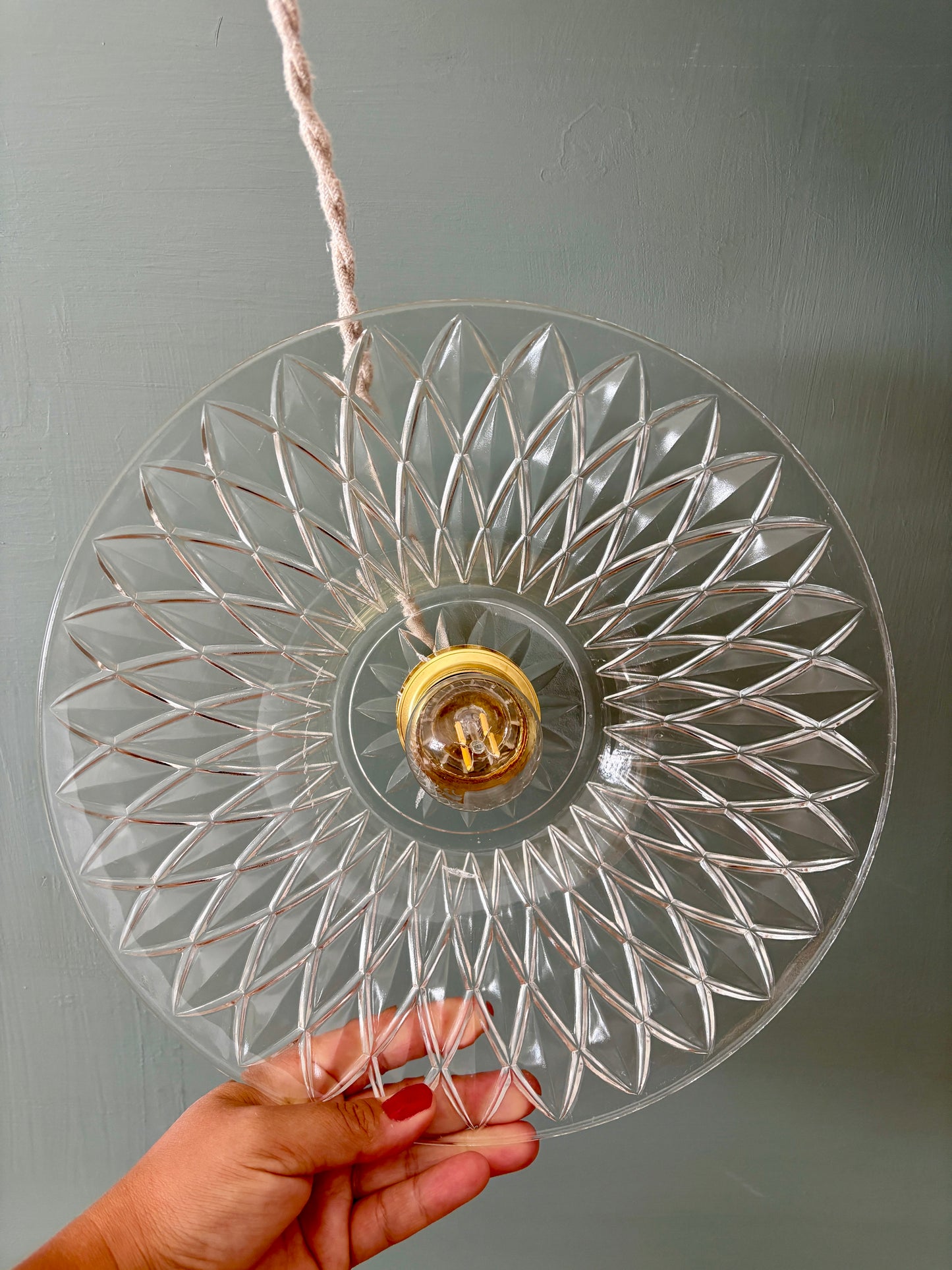 Suspension abat-jour vintage en verre moulé - collection vaisselle -