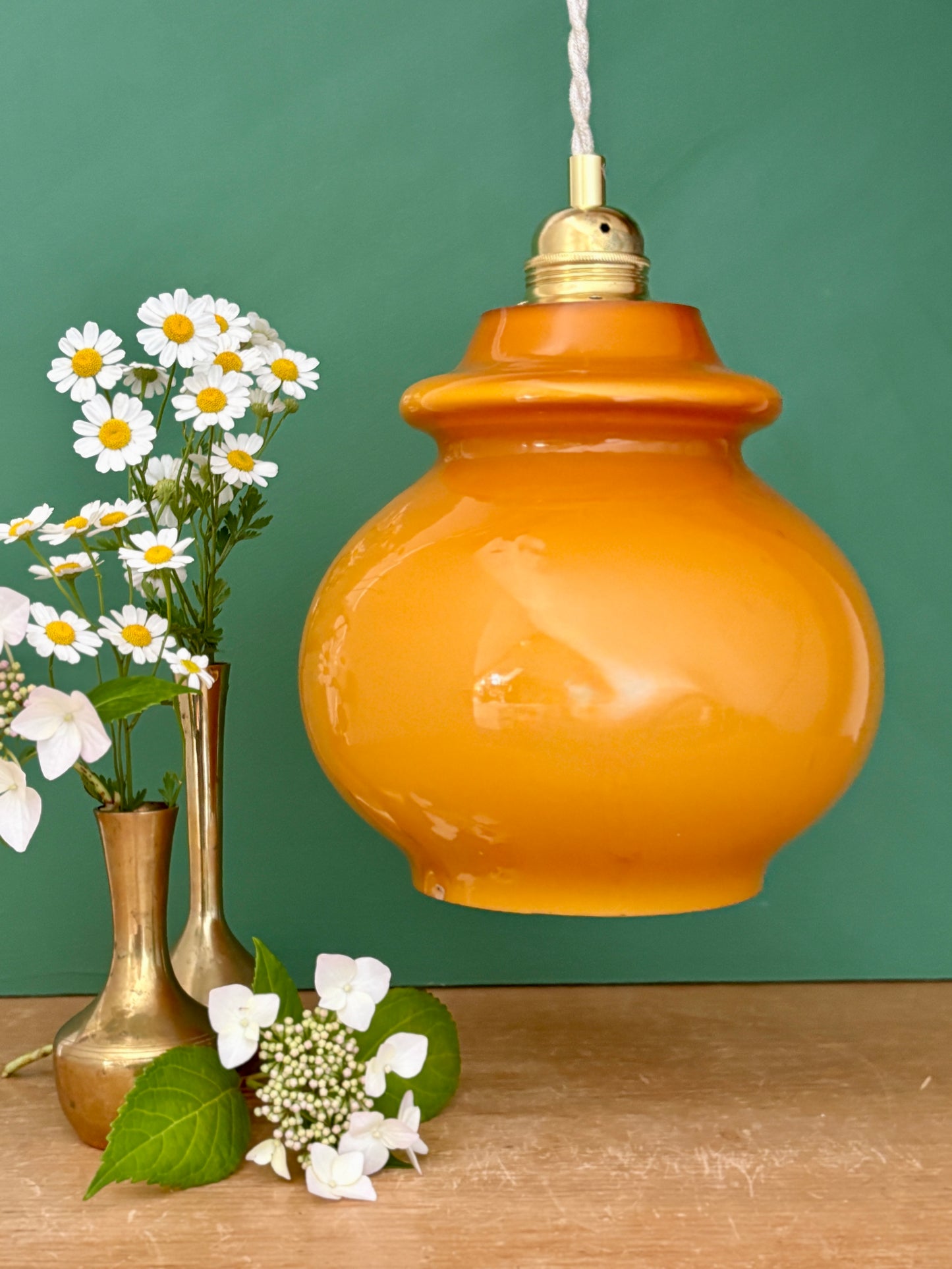 Suspension globe vintage en opaline orange