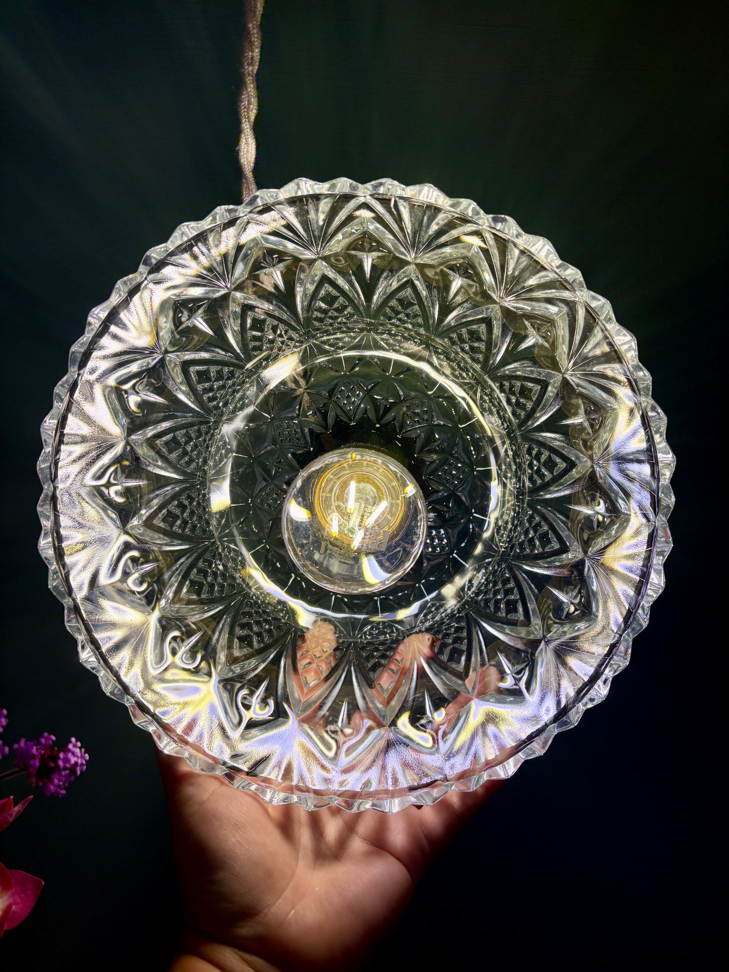 Suspension abat-jour vintage en verre travaillé - collection vaisselle -