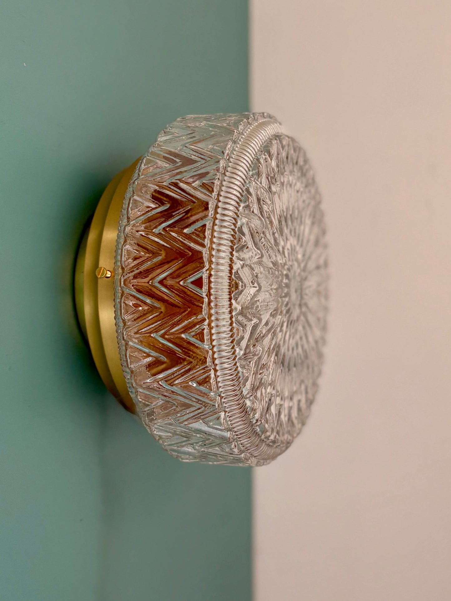 Applique/plafonnier globe vintage en verre moulé  (VP1)