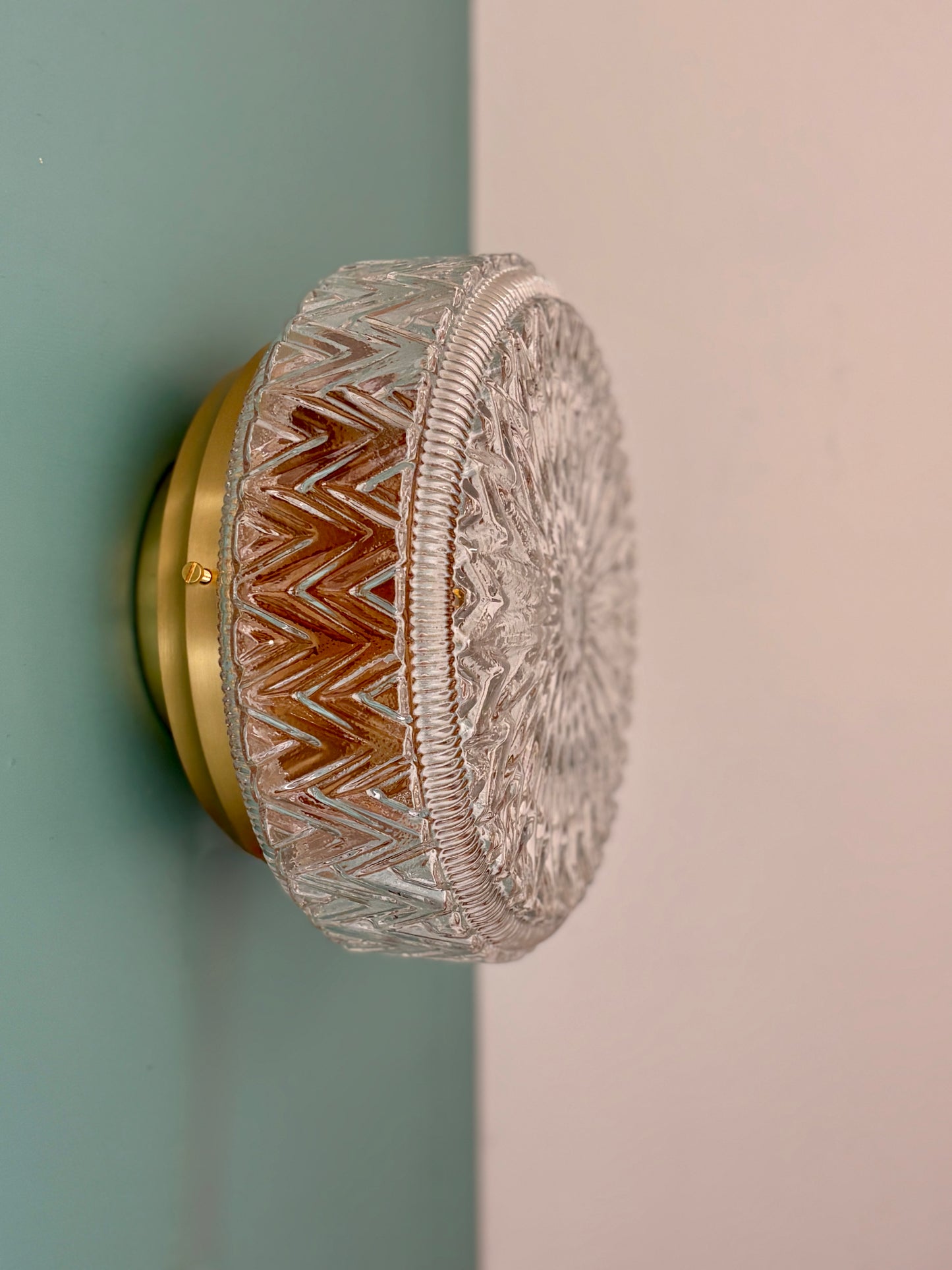 Applique/plafonnier globe vintage en verre moulé  (VP1)
