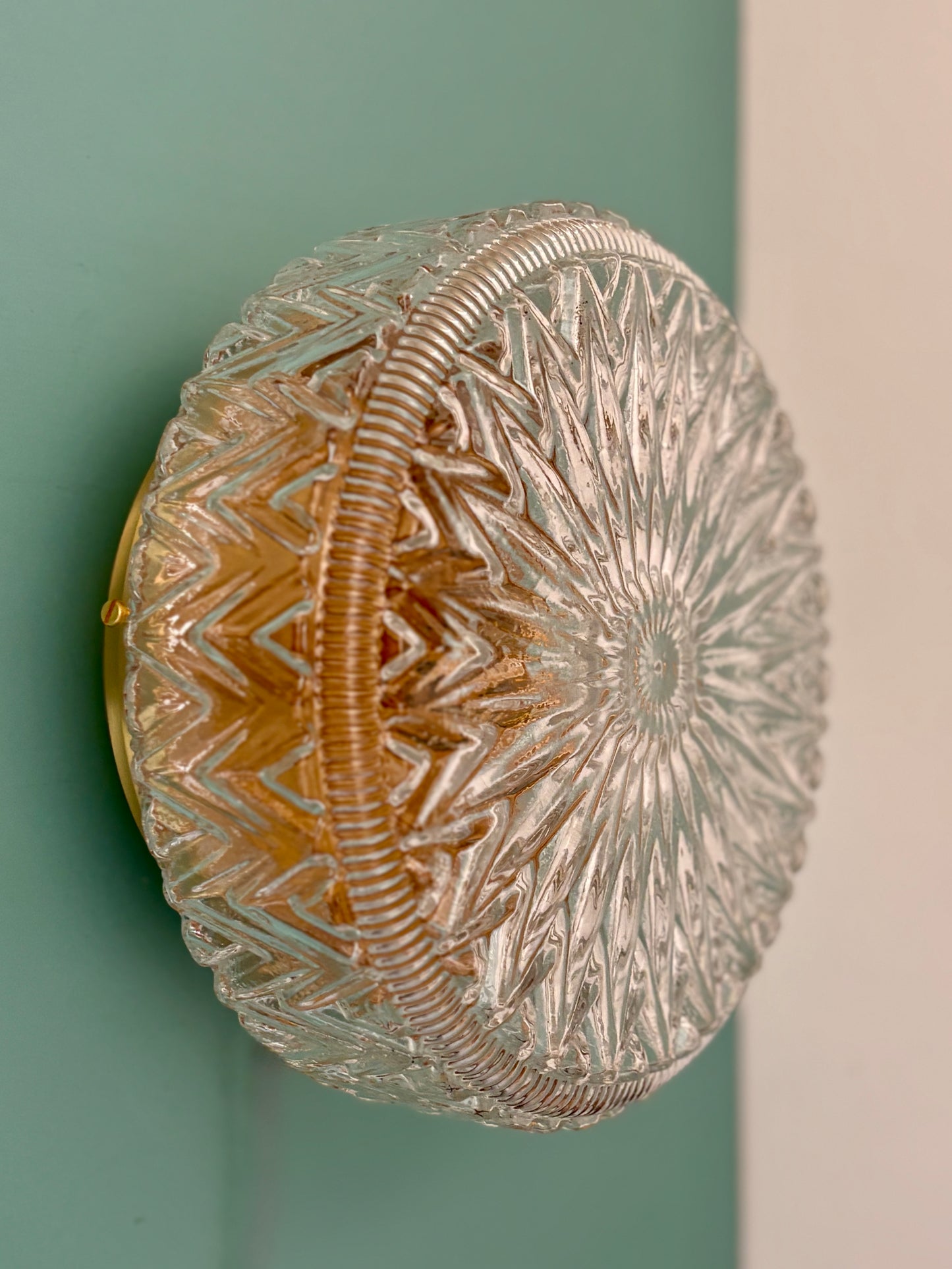 Applique/plafonnier globe vintage en verre moulé  (VP1)