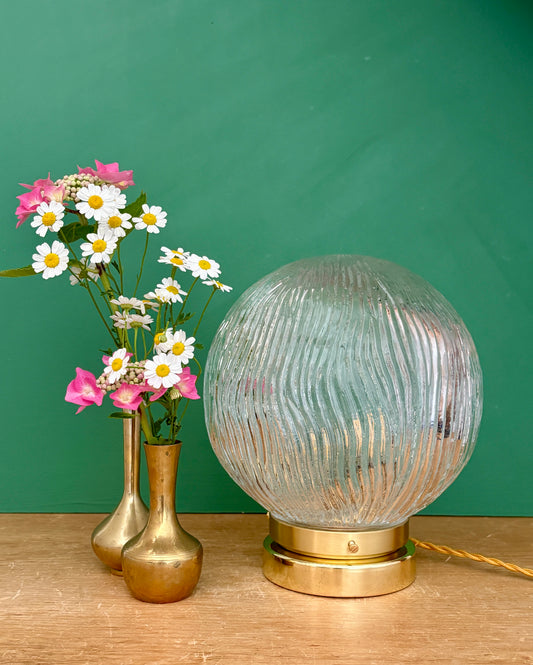 Lampe à poser globe vintage en verre strié