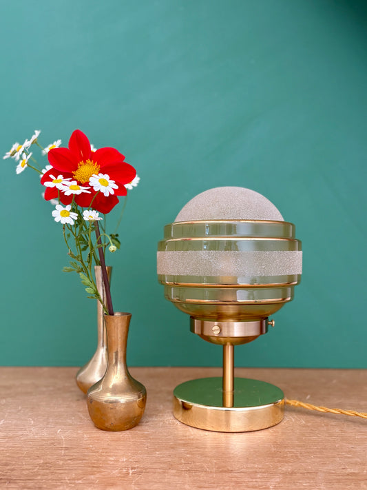 Lampe à poser globe vintage en verre granité jaune et or