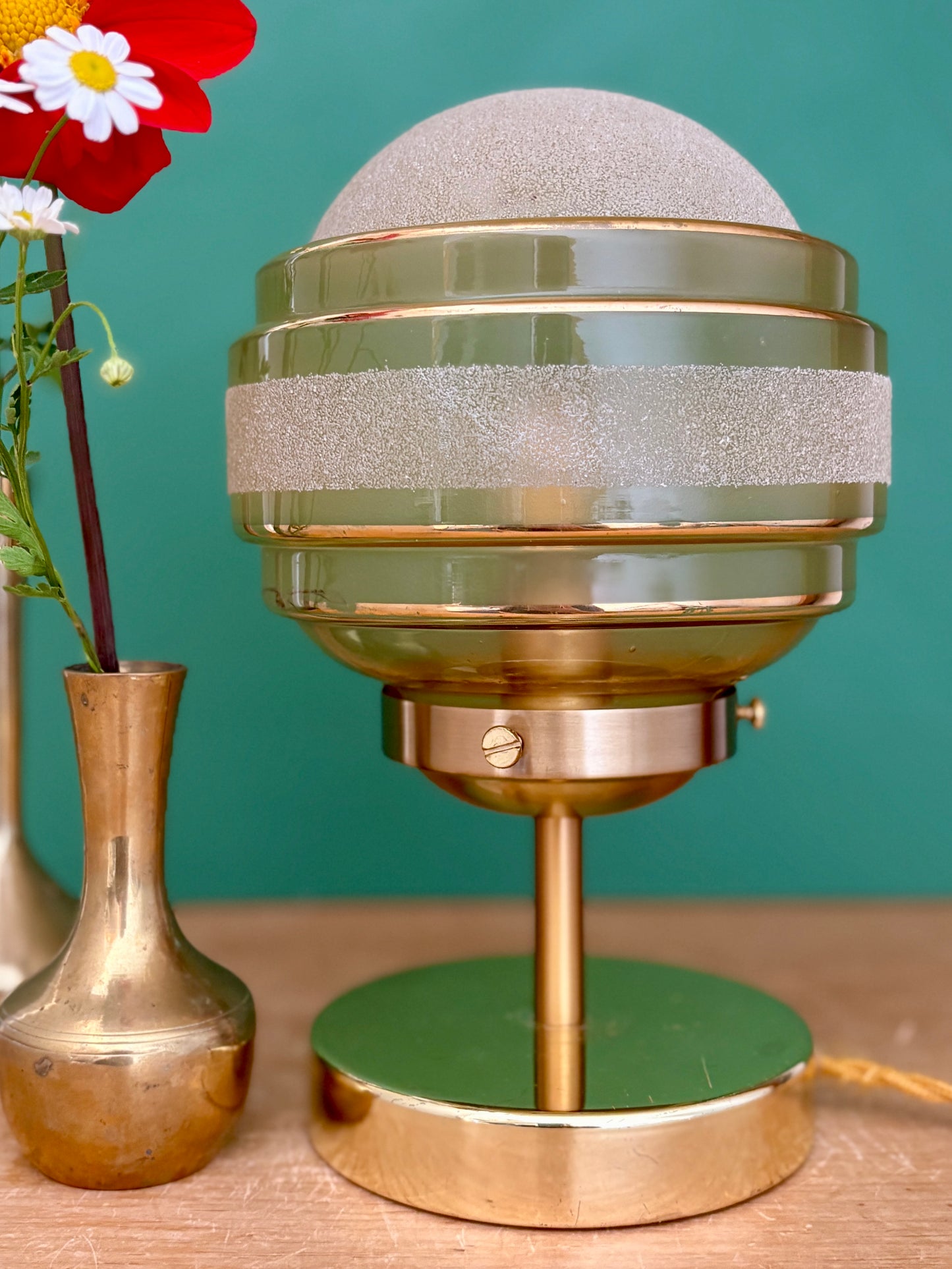 Lampe à poser globe vintage en verre granité jaune et or