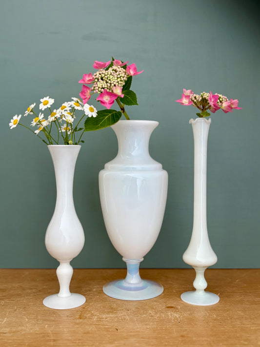 Lot de 3 vases/soliflores vintage en opaline blanche