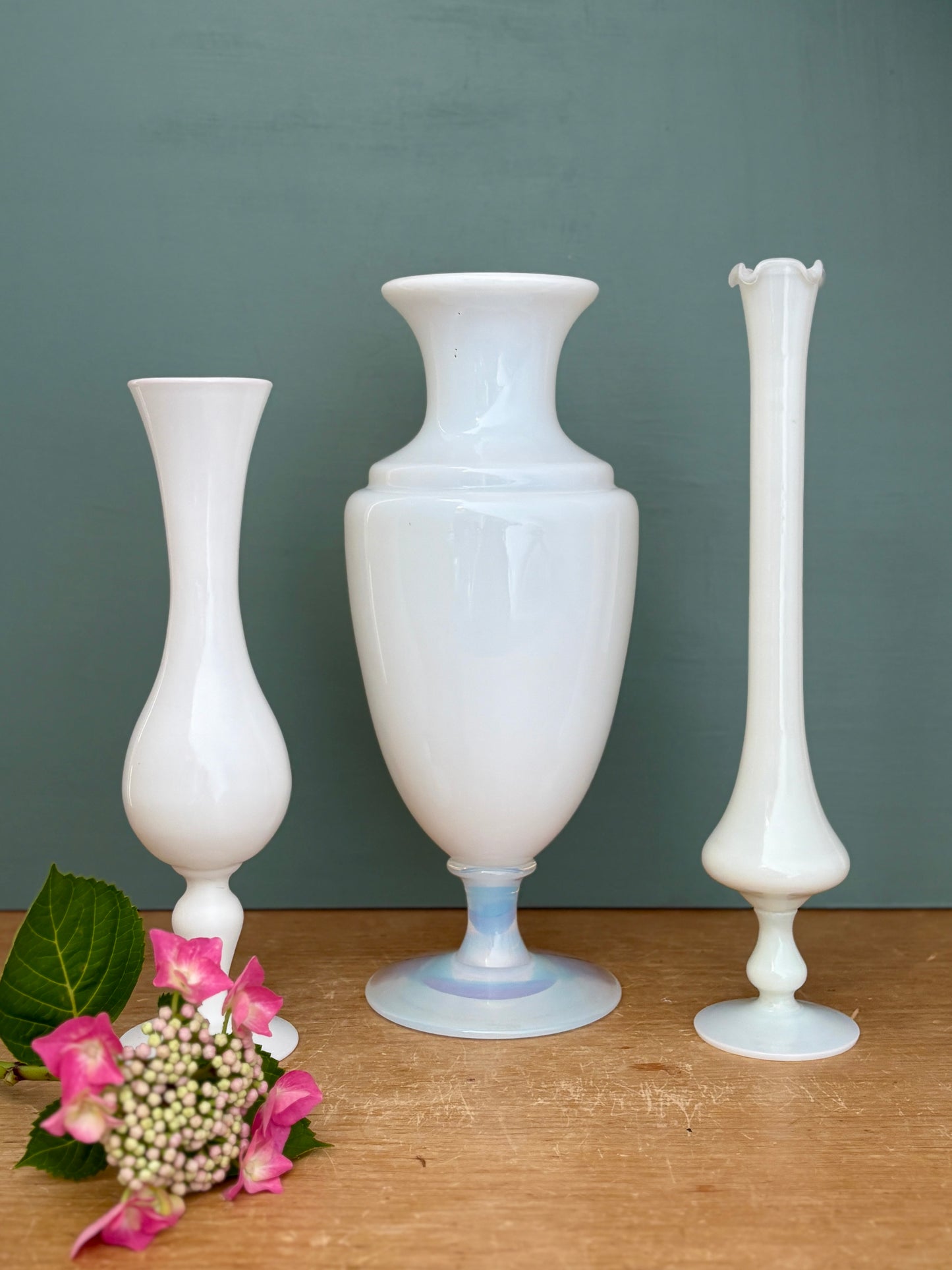 Lot de 3 vases/soliflores vintage en opaline blanche