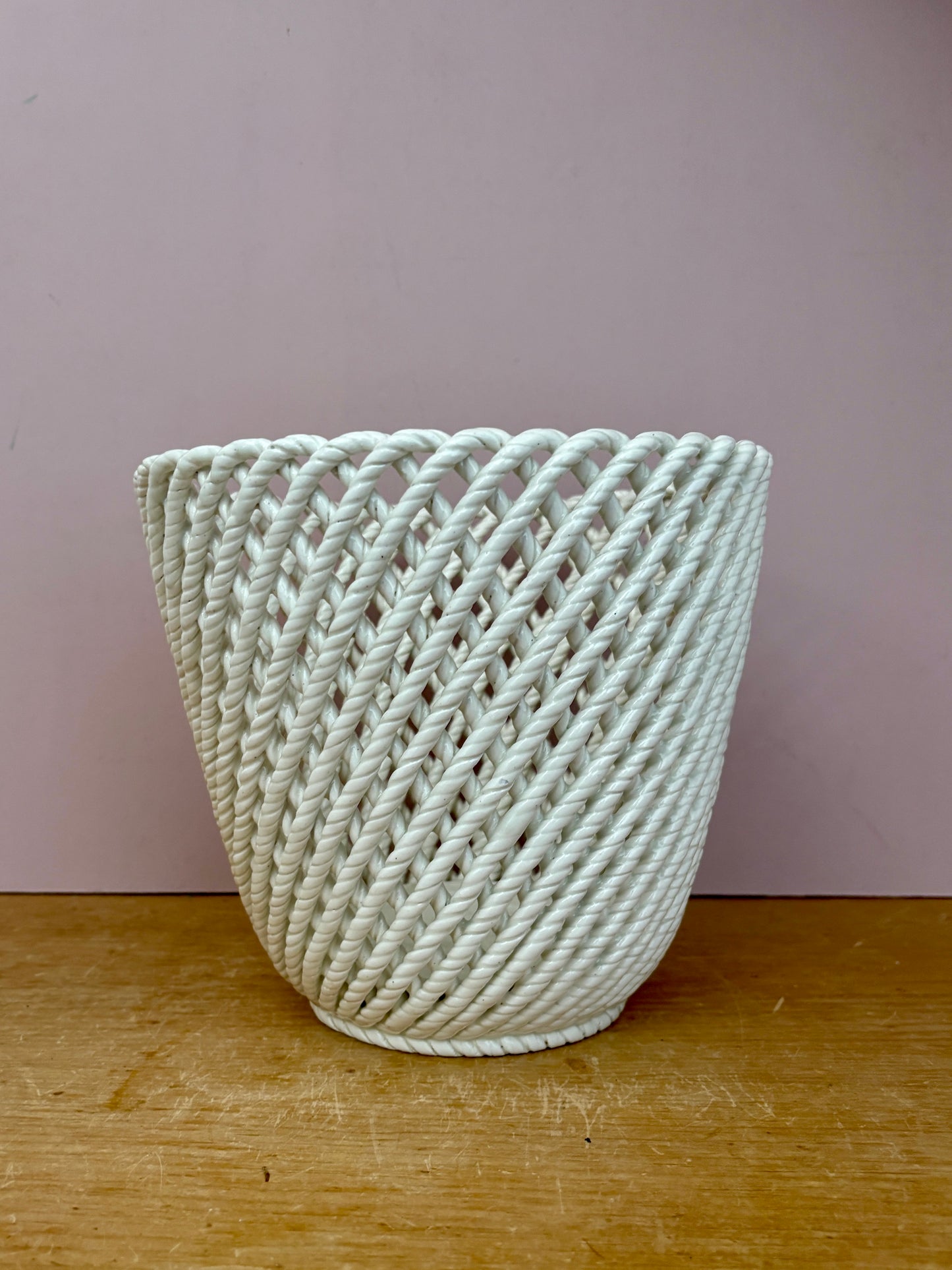 Cache pot vintage en céramique tressée