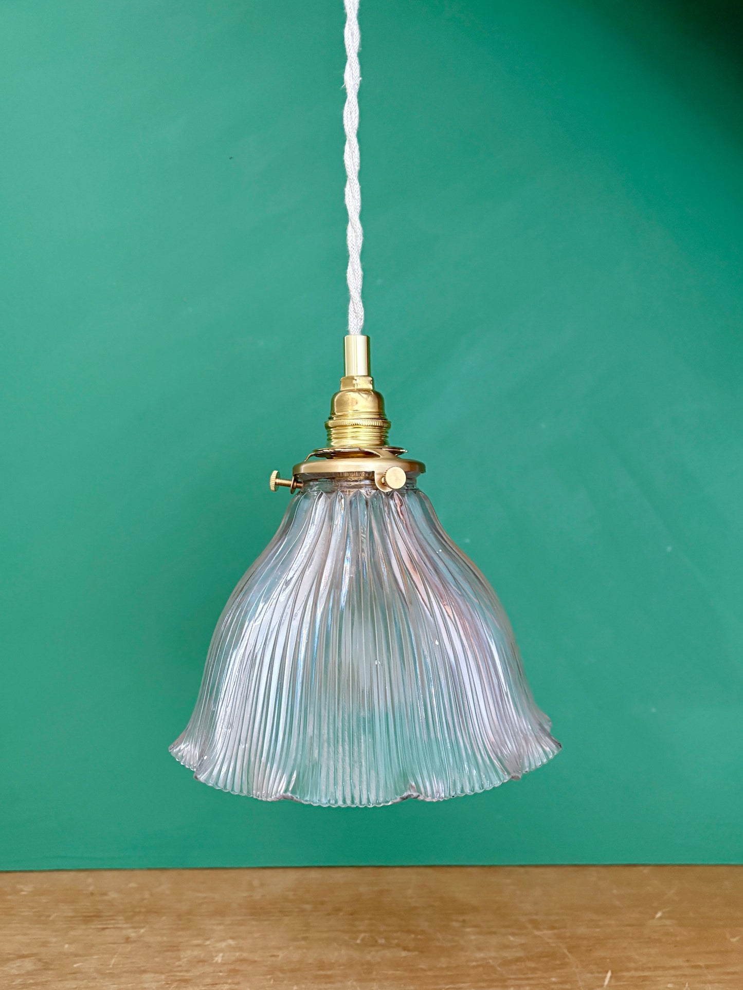 Suspension abat-jour ancien en verre holophane (HU2)