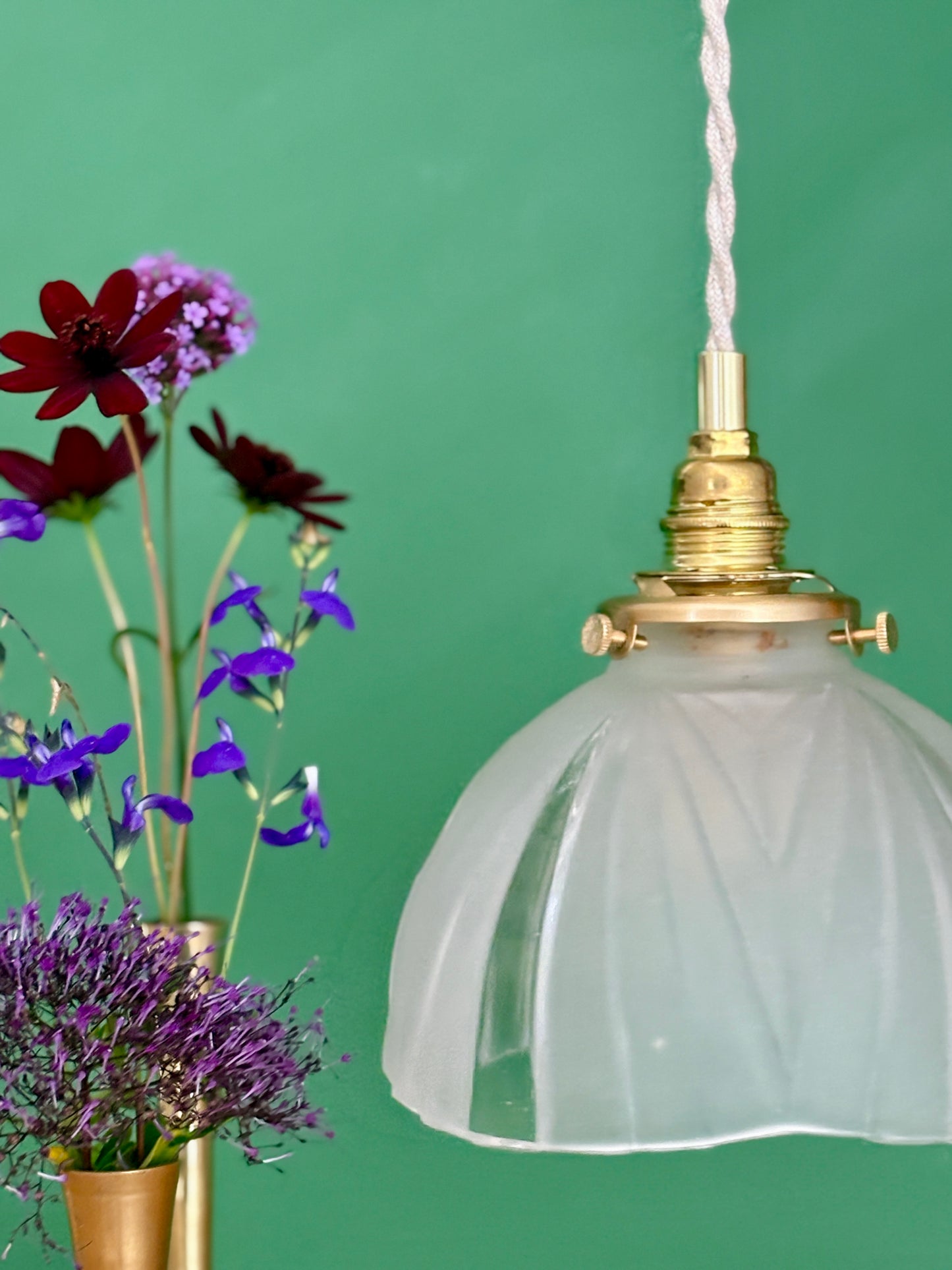 Suspension abat-jour vintage art déco en verre dépoli