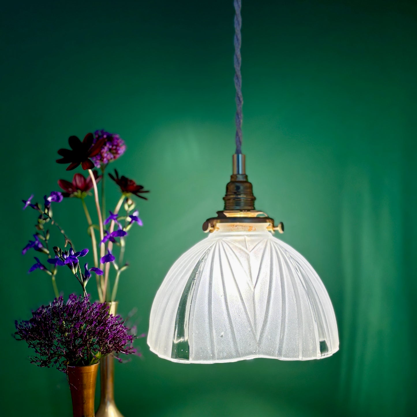 Suspension abat-jour vintage art déco en verre dépoli