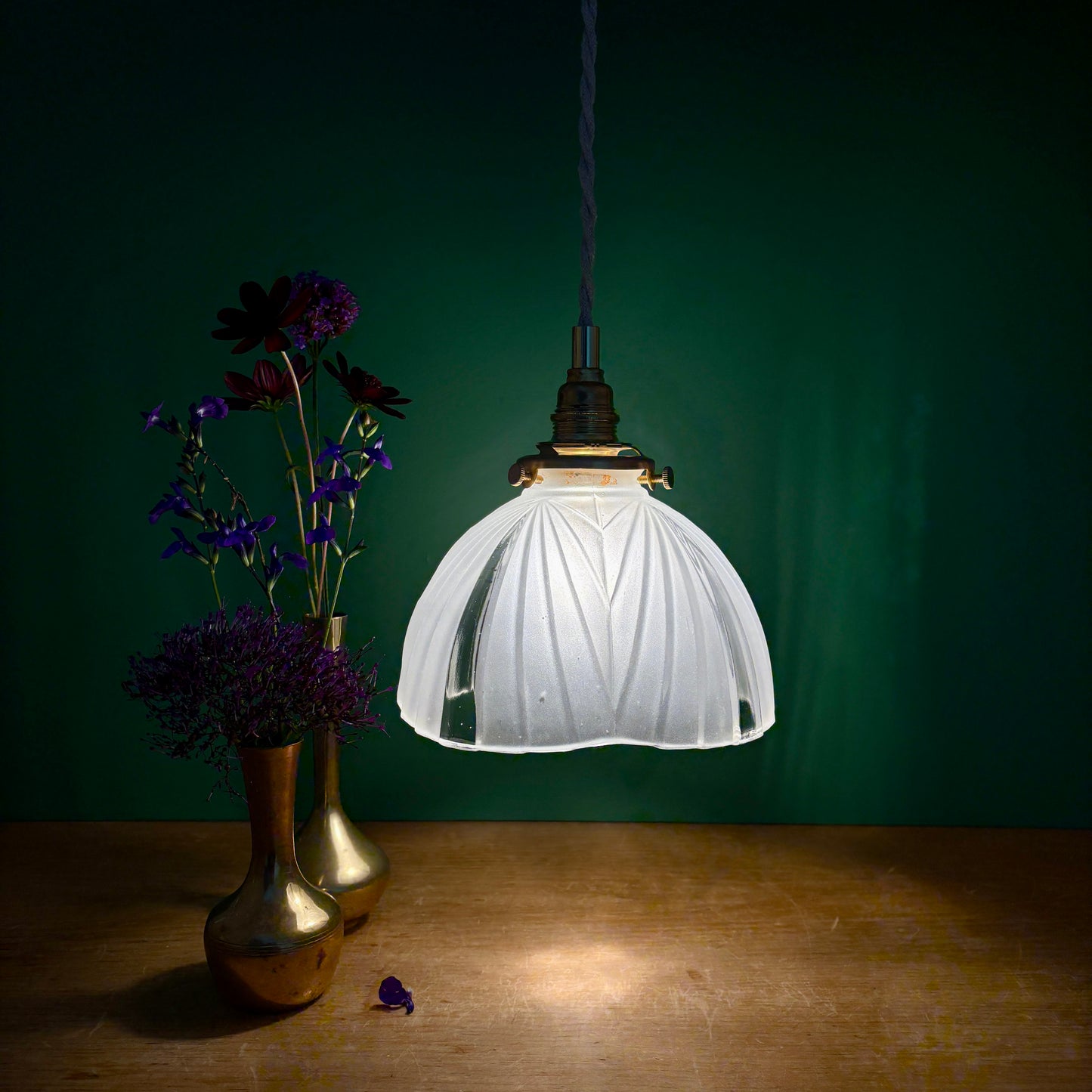 Suspension abat-jour vintage art déco en verre dépoli