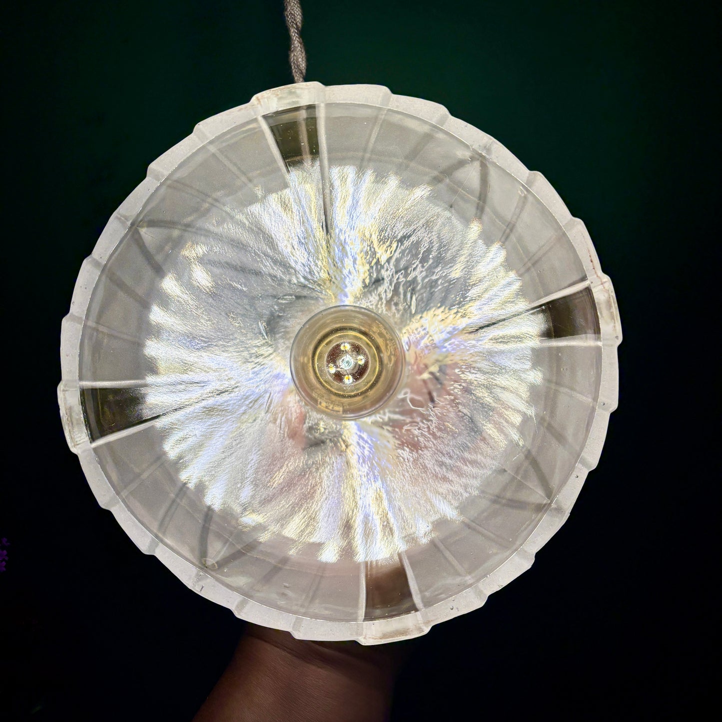 Suspension abat-jour vintage art déco en verre dépoli