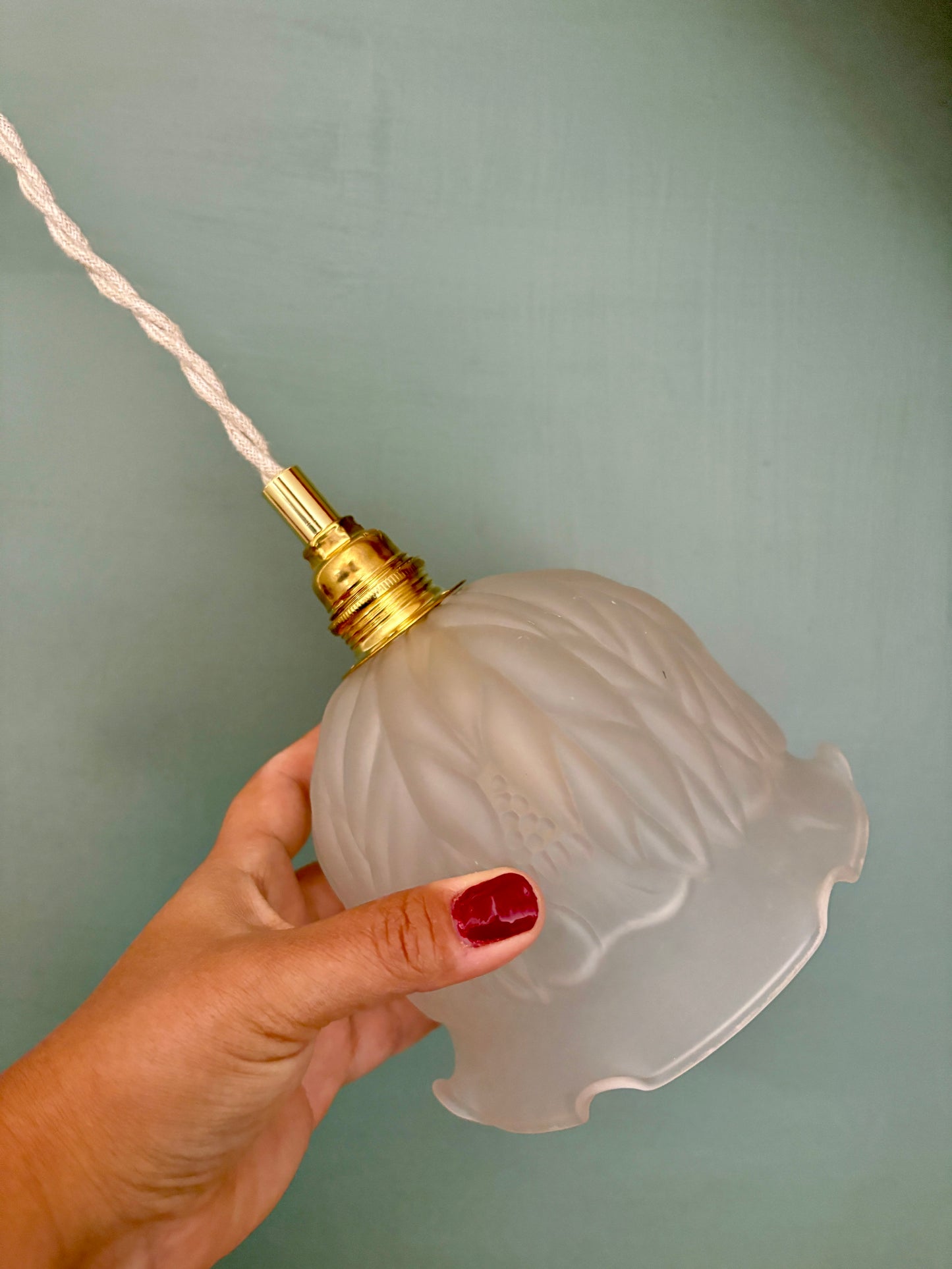 Suspension tulipe vintage en verre dépoli