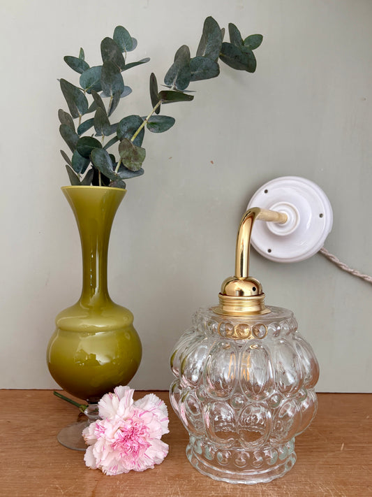 Applique coudée globe vintage en verre transparent bulle