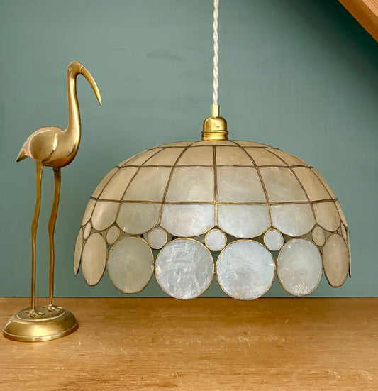 Suspension abat-jour en nacre et laiton vintage XXL