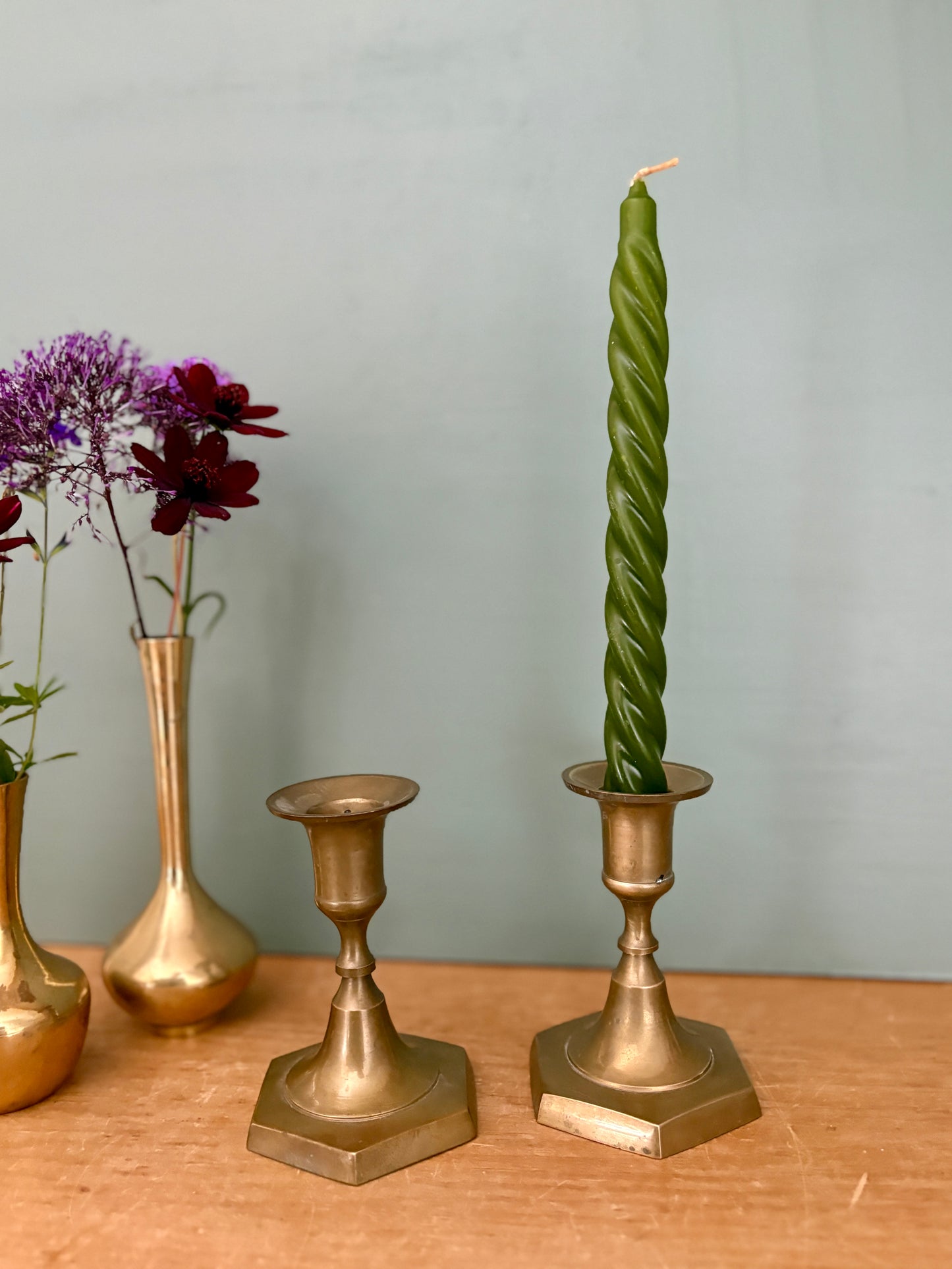 Lot de 2 Bougeoirs - chandeliers anciens en laiton (C2)